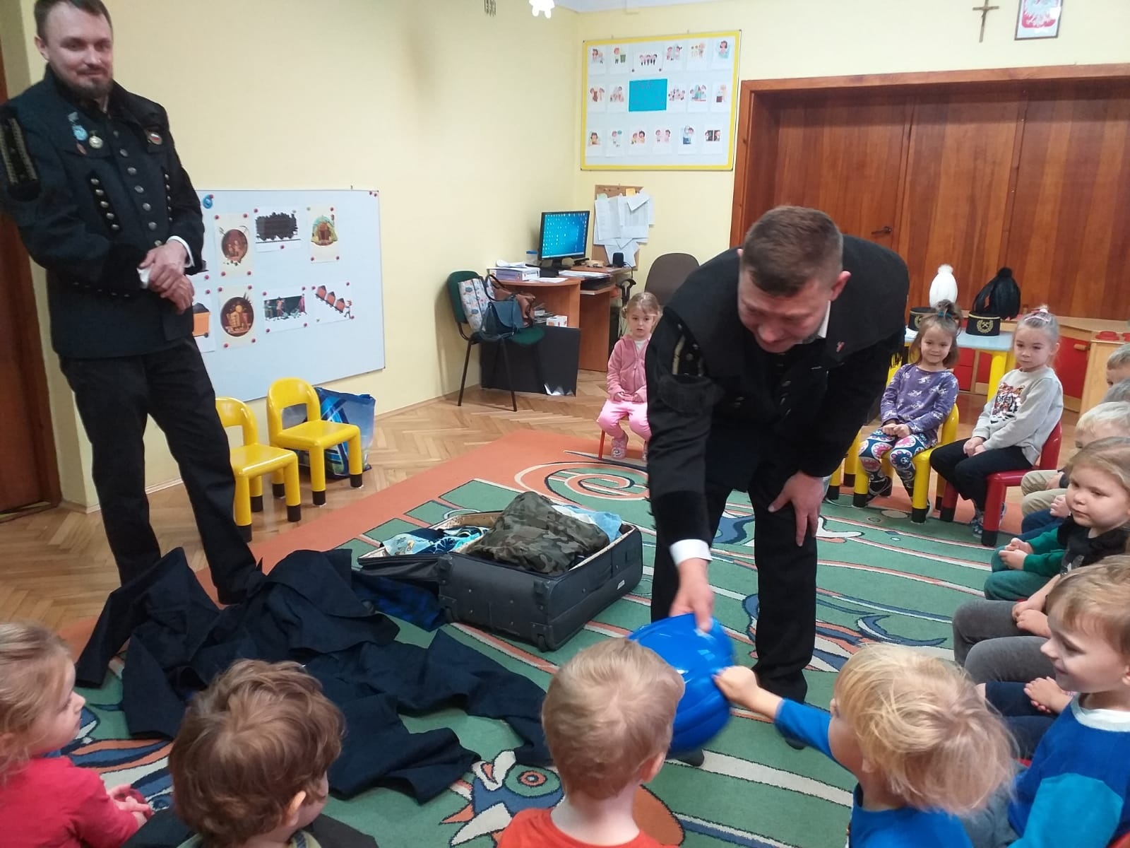 Zdjęcie w galerii na portalu naszwodzislaw.com: Przedszkolaki z Pszowa poznały zawód górnika wiadomości z regionu