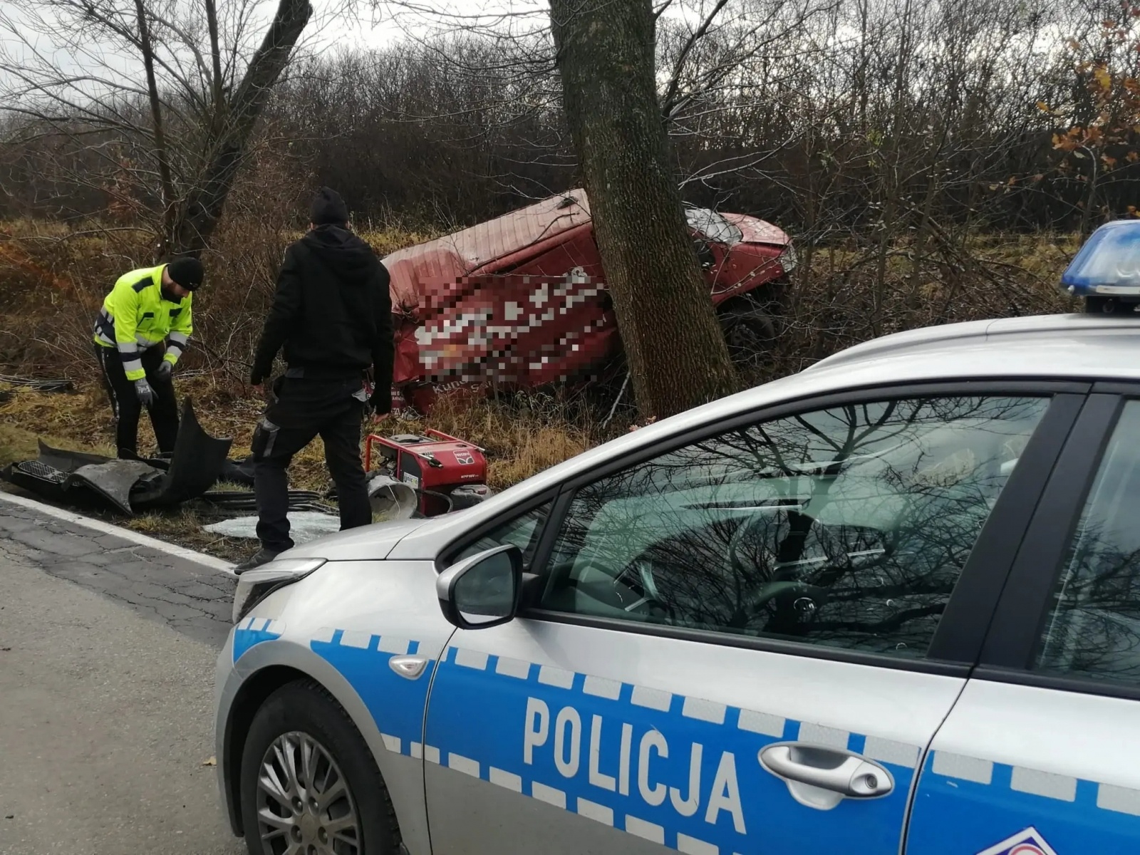 Zdjęcie w galerii na portalu naszwodzislaw.com: Trzy osoby ranne w wypadku na trasie Racibórz-Lubomia [FOTO] wiadomości z regionu