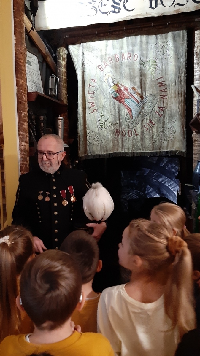 Zdjęcie w galerii na portalu naszwodzislaw.com: ZSP1 - szkoła oparta na tradycji wiadomości z regionu