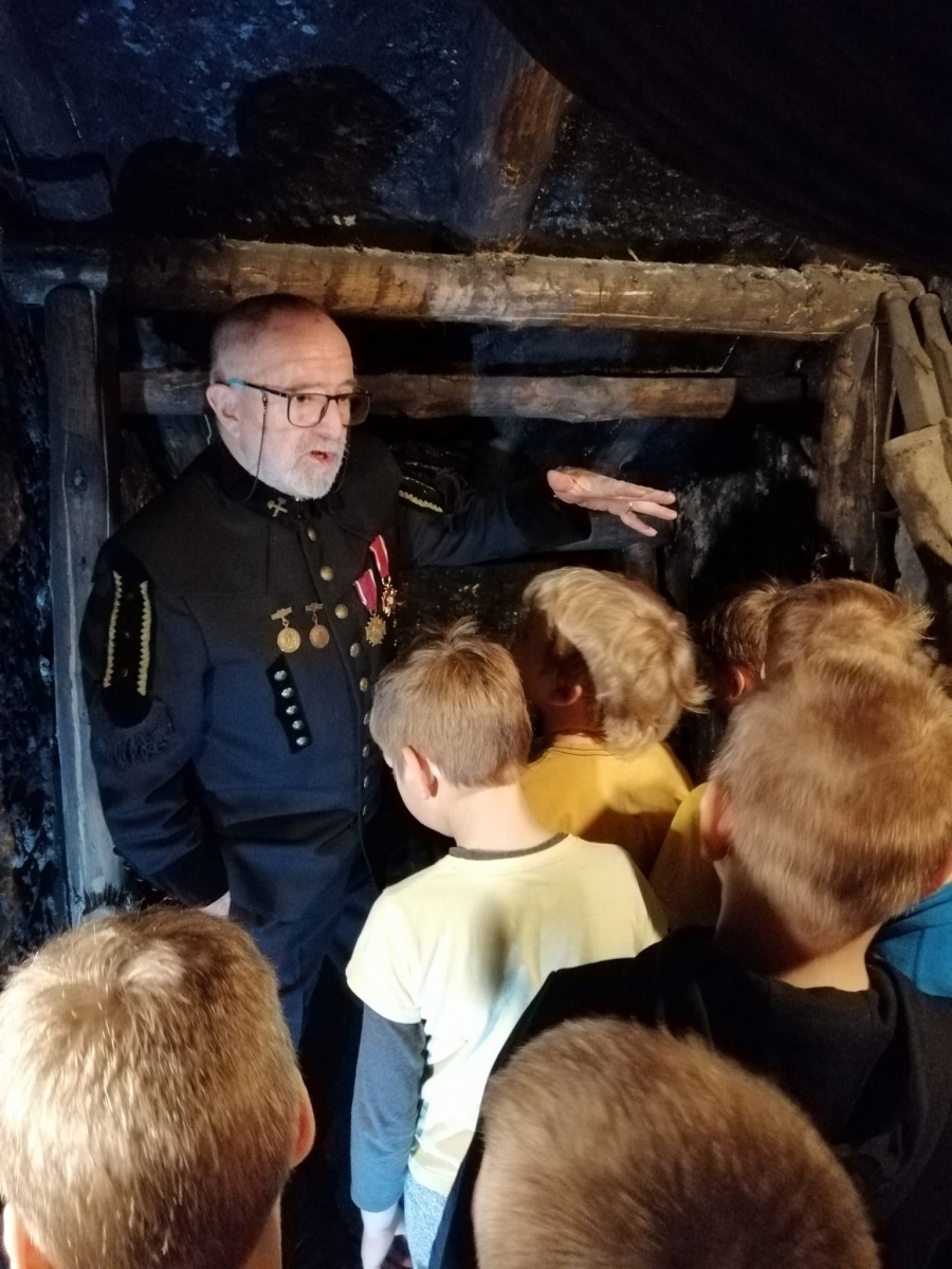 Zdjęcie w galerii na portalu naszwodzislaw.com: ZSP1 - szkoła oparta na tradycji wiadomości z regionu