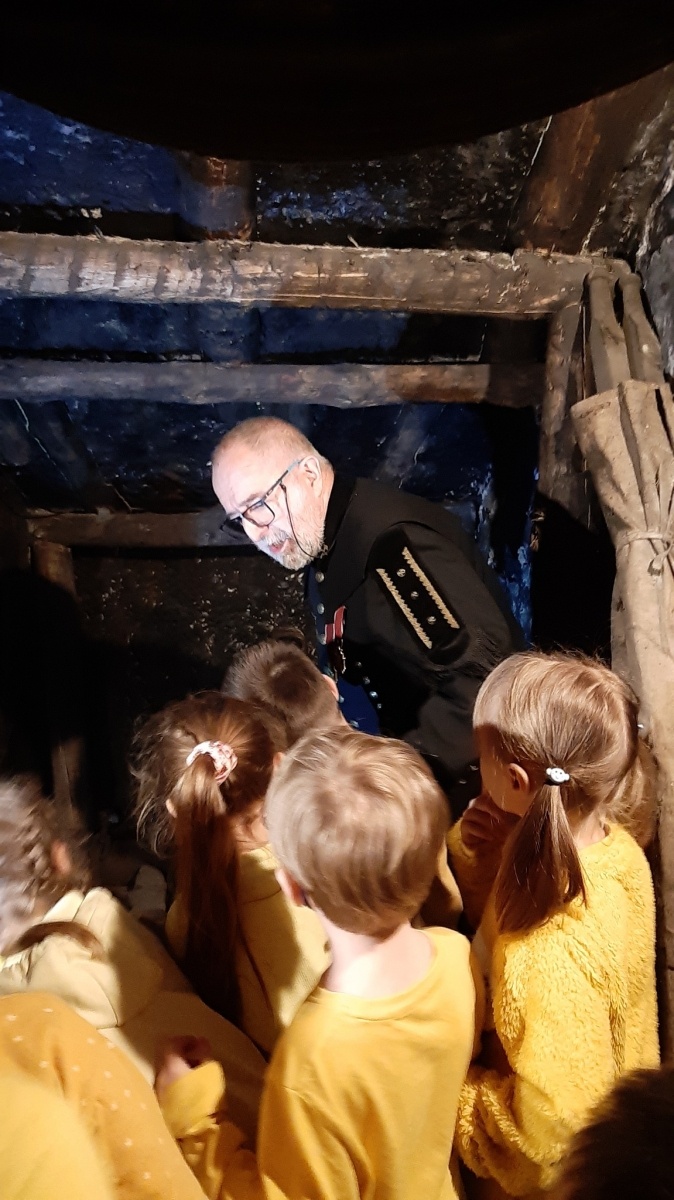 Zdjęcie w galerii na portalu naszwodzislaw.com: ZSP1 - szkoła oparta na tradycji wiadomości z regionu