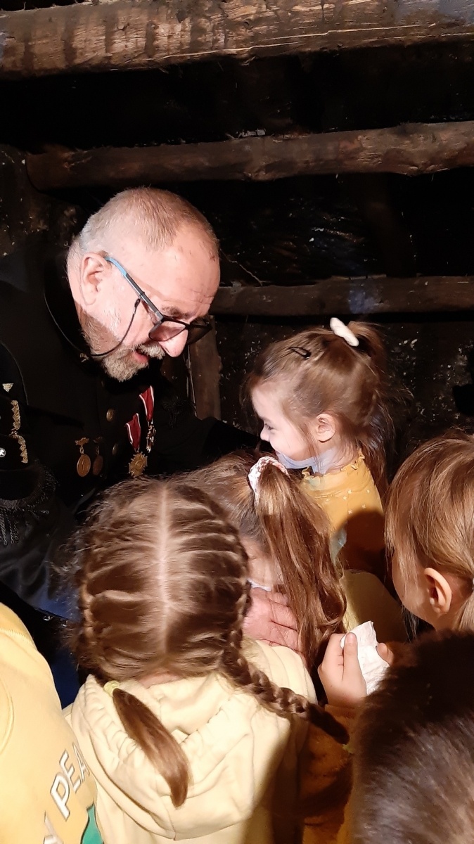 Zdjęcie w galerii na portalu naszwodzislaw.com: ZSP1 - szkoła oparta na tradycji wiadomości z regionu