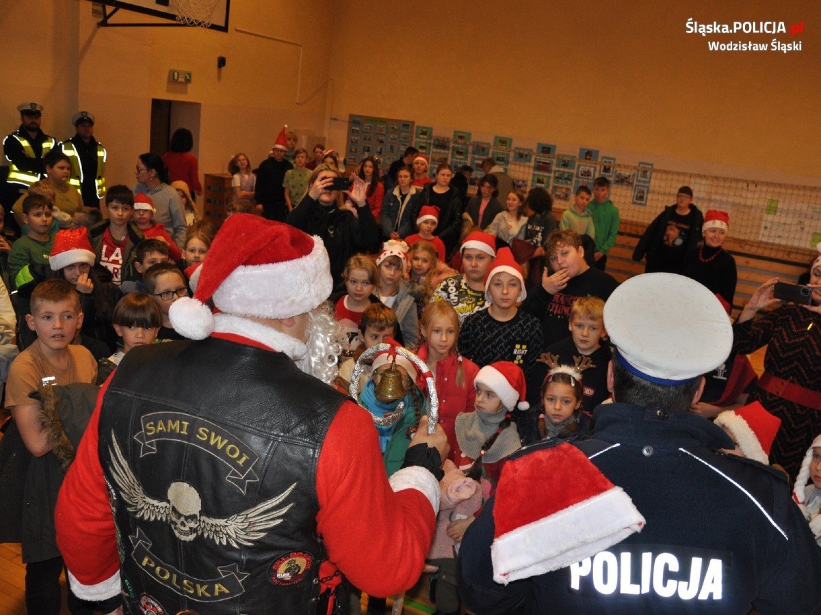 Zdjęcie w galerii na portalu naszwodzislaw.com: Motocyklowe Mikołajki w Krostoszowicach wiadomości z regionu