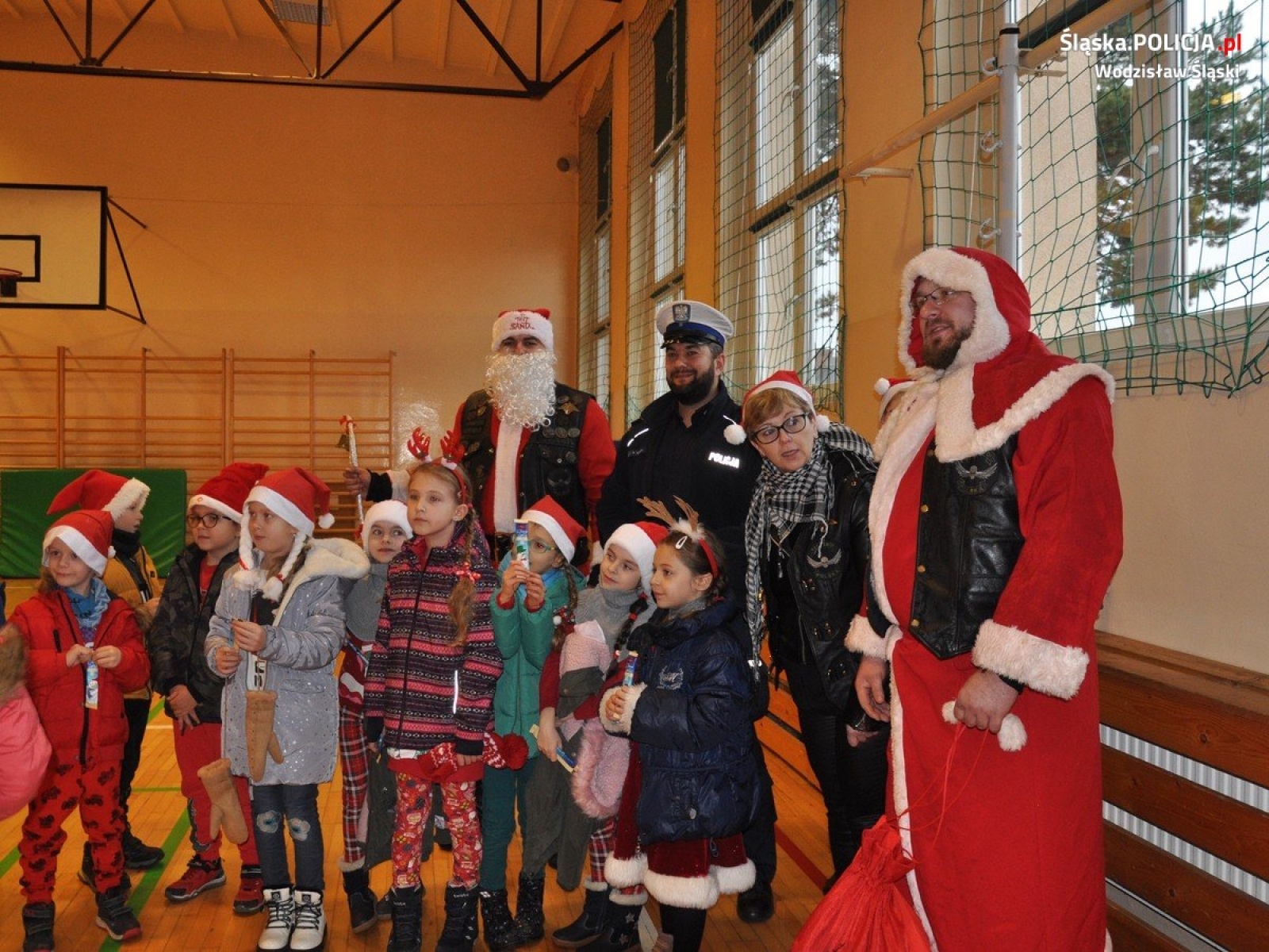 Zdjęcie w galerii na portalu naszwodzislaw.com: Motocyklowe Mikołajki w Krostoszowicach wiadomości z regionu