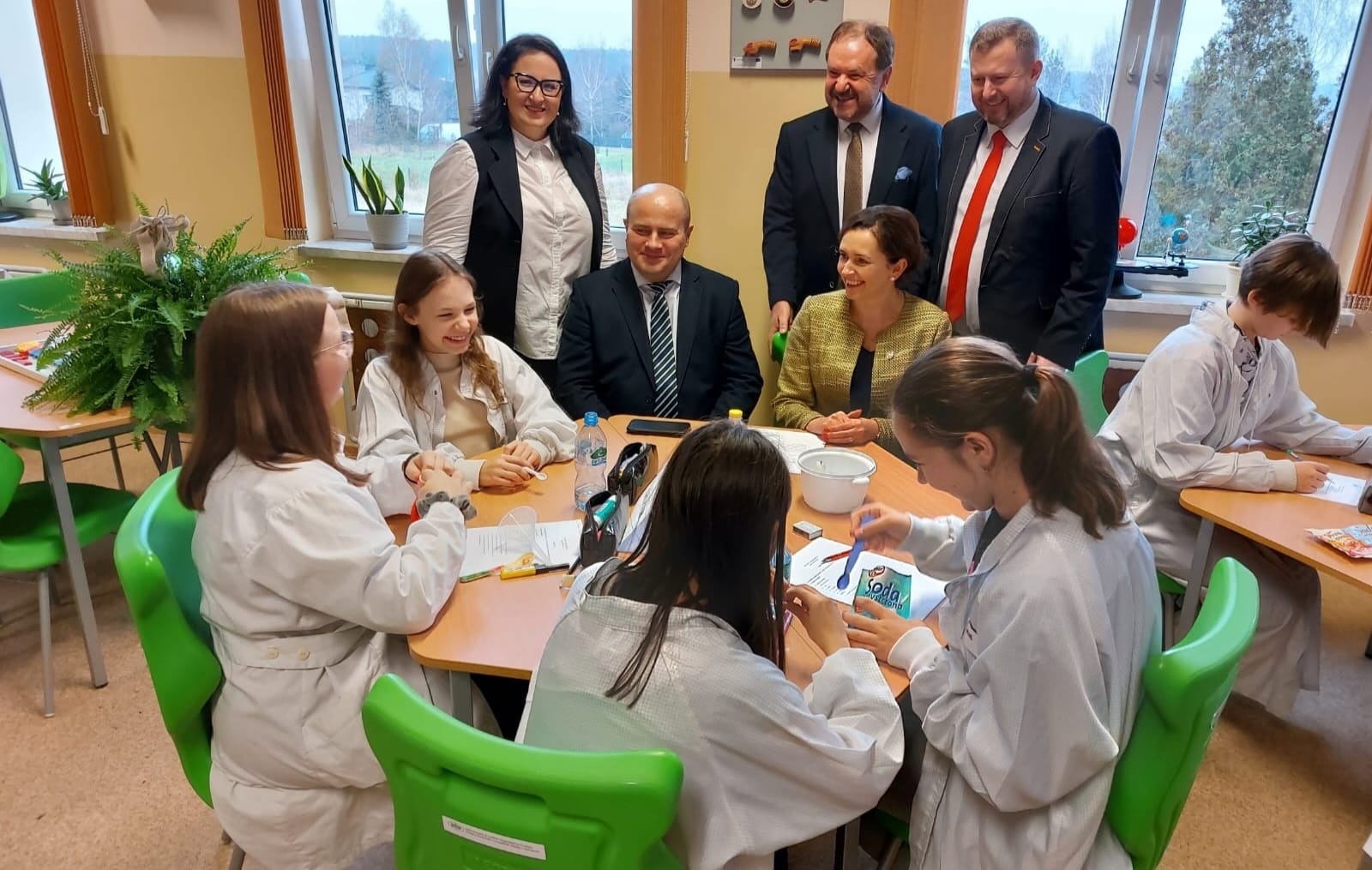 Zdjęcie w galerii na portalu naszwodzislaw.com: W czyżowickiej podstawówce powstało Zielone laboratorium wiadomości z regionu