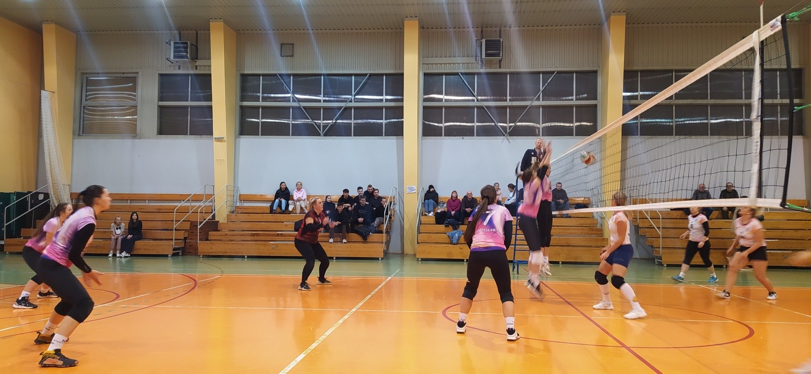 Zdjęcie w galerii na portalu naszwodzislaw.com: Wodzisławskie siatkarki wciąż na zwycięskim szlaku wiadomości z regionu