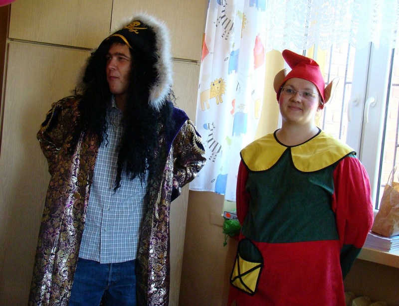 Zdjęcie w galerii na portalu naszwodzislaw.com: Studenci czytali małym pacjentom  wiadomości z regionu