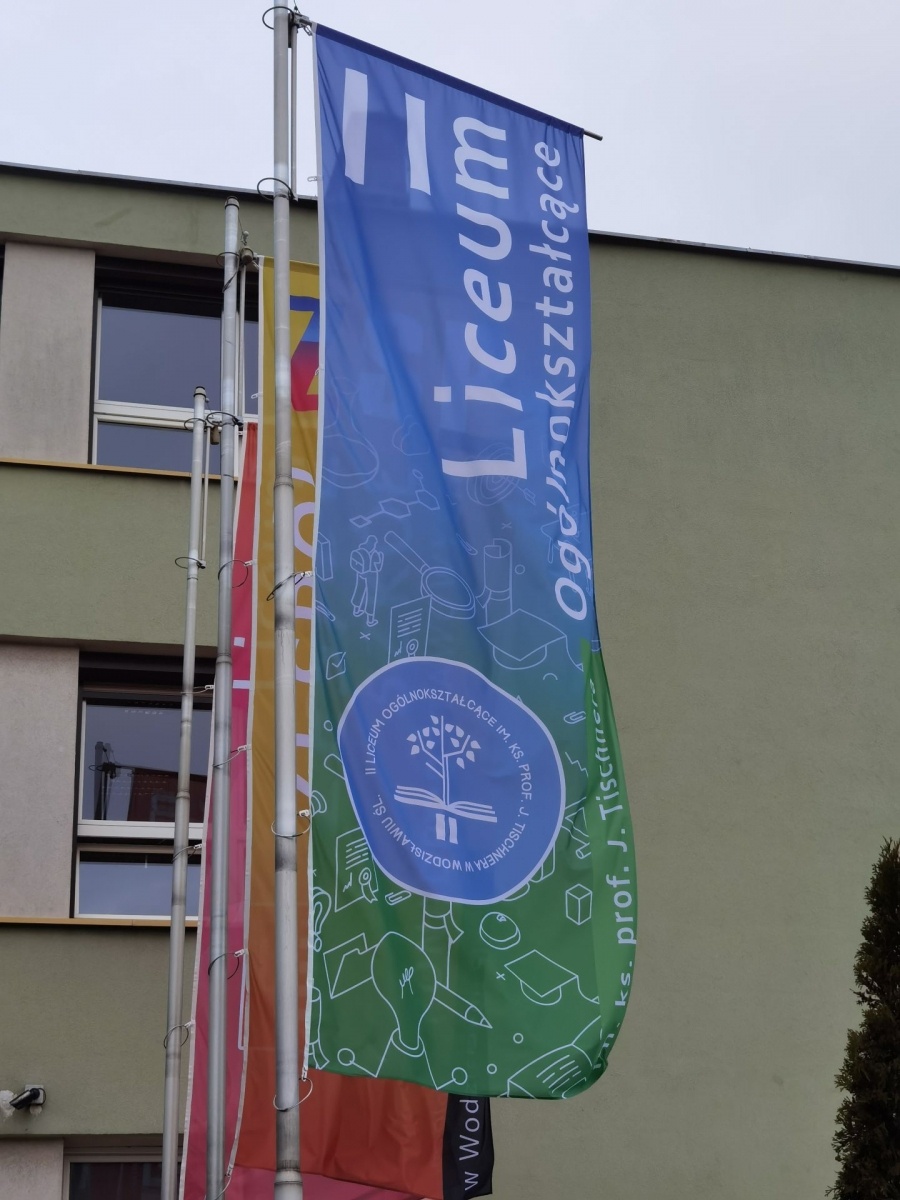 Zdjęcie w galerii na portalu naszwodzislaw.com: Nowe szaty wodzisławskiego Tischnera i Plastyka [FOTO] wiadomości z regionu