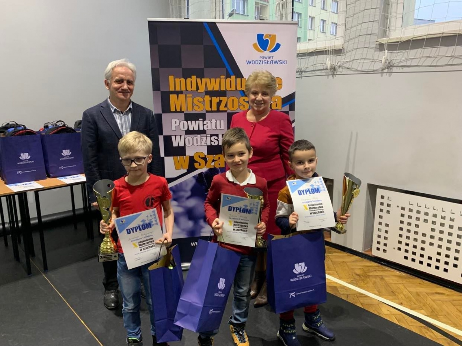 Zdjęcie w galerii na portalu naszwodzislaw.com: Szachowe mistrzostwa powiatu za nami [FOTO] wiadomości z regionu