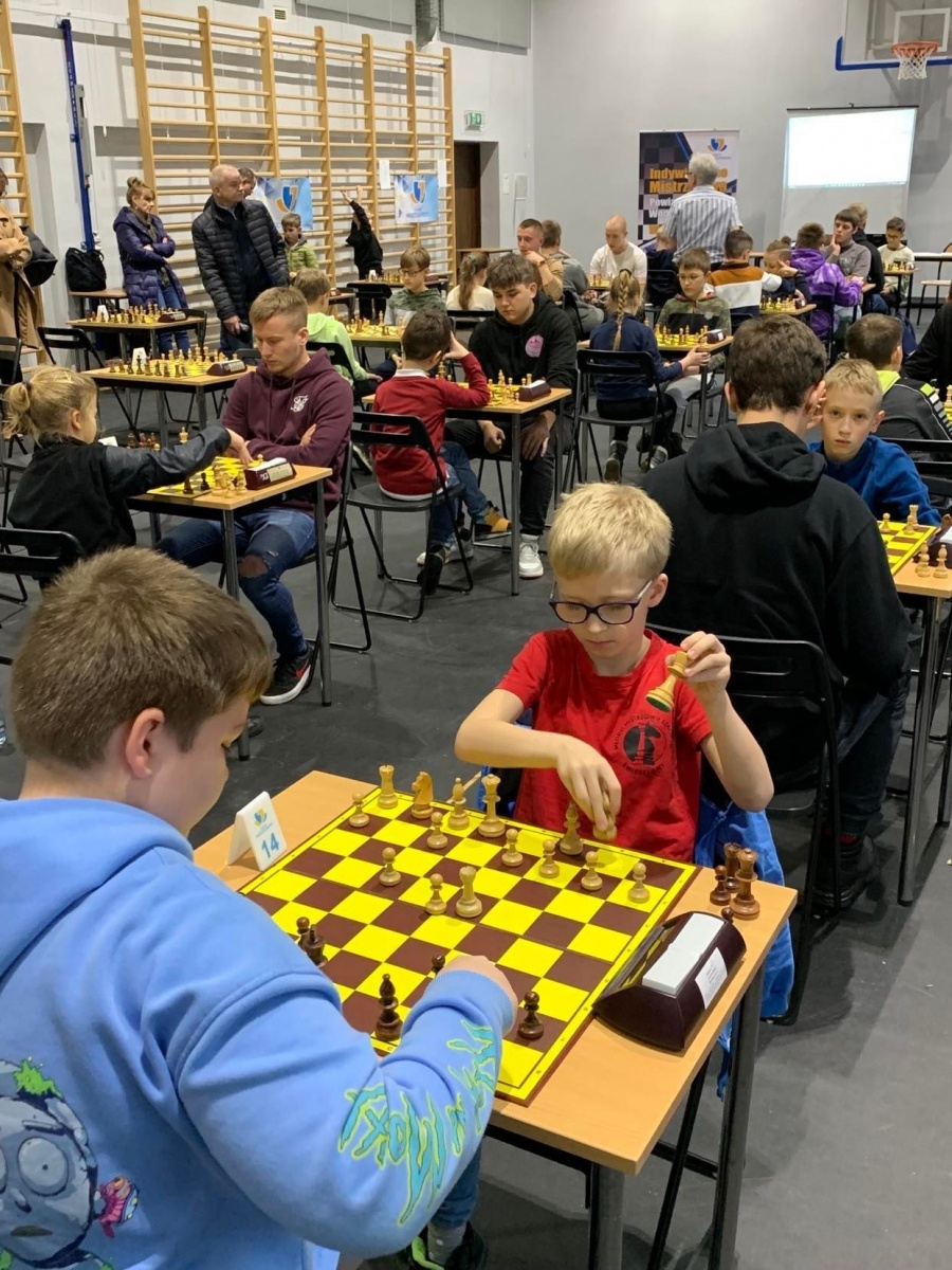 Zdjęcie w galerii na portalu naszwodzislaw.com: Szachowe mistrzostwa powiatu za nami [FOTO] wiadomości z regionu