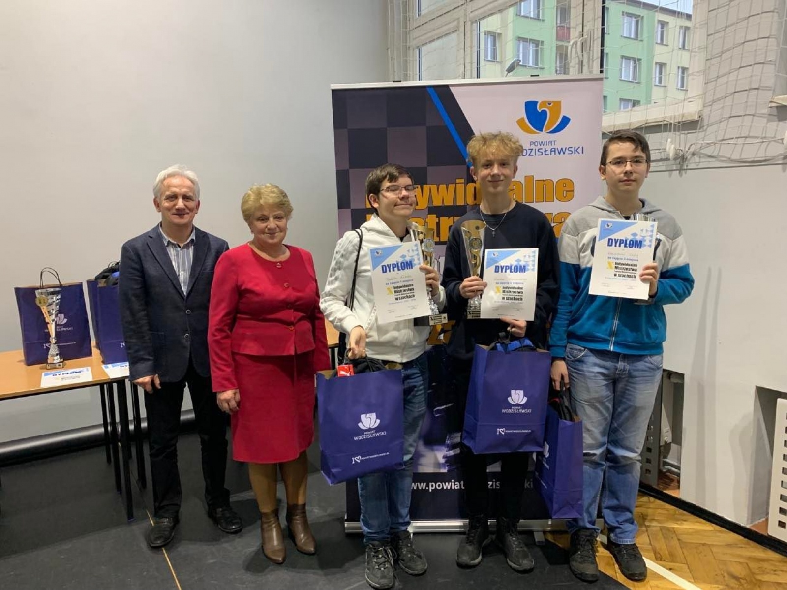 Zdjęcie w galerii na portalu naszwodzislaw.com: Szachowe mistrzostwa powiatu za nami [FOTO] wiadomości z regionu