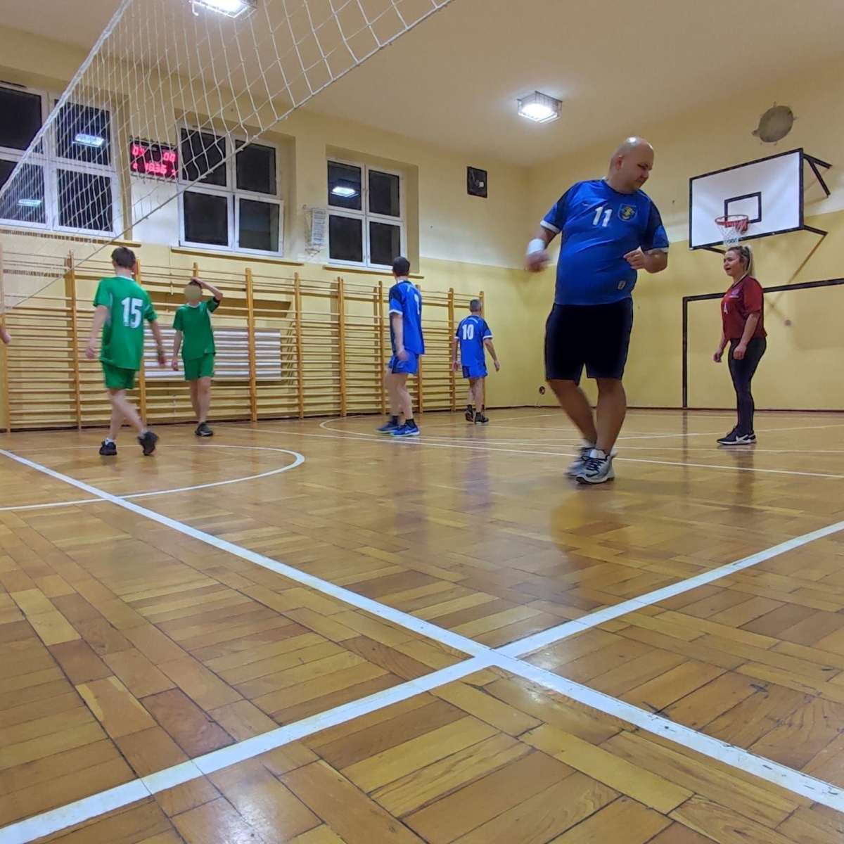 Zdjęcie w galerii na portalu naszwodzislaw.com: To był mecz z przesłaniem – przeciw CYBERprzeMOCY [FOTO] wiadomości z regionu