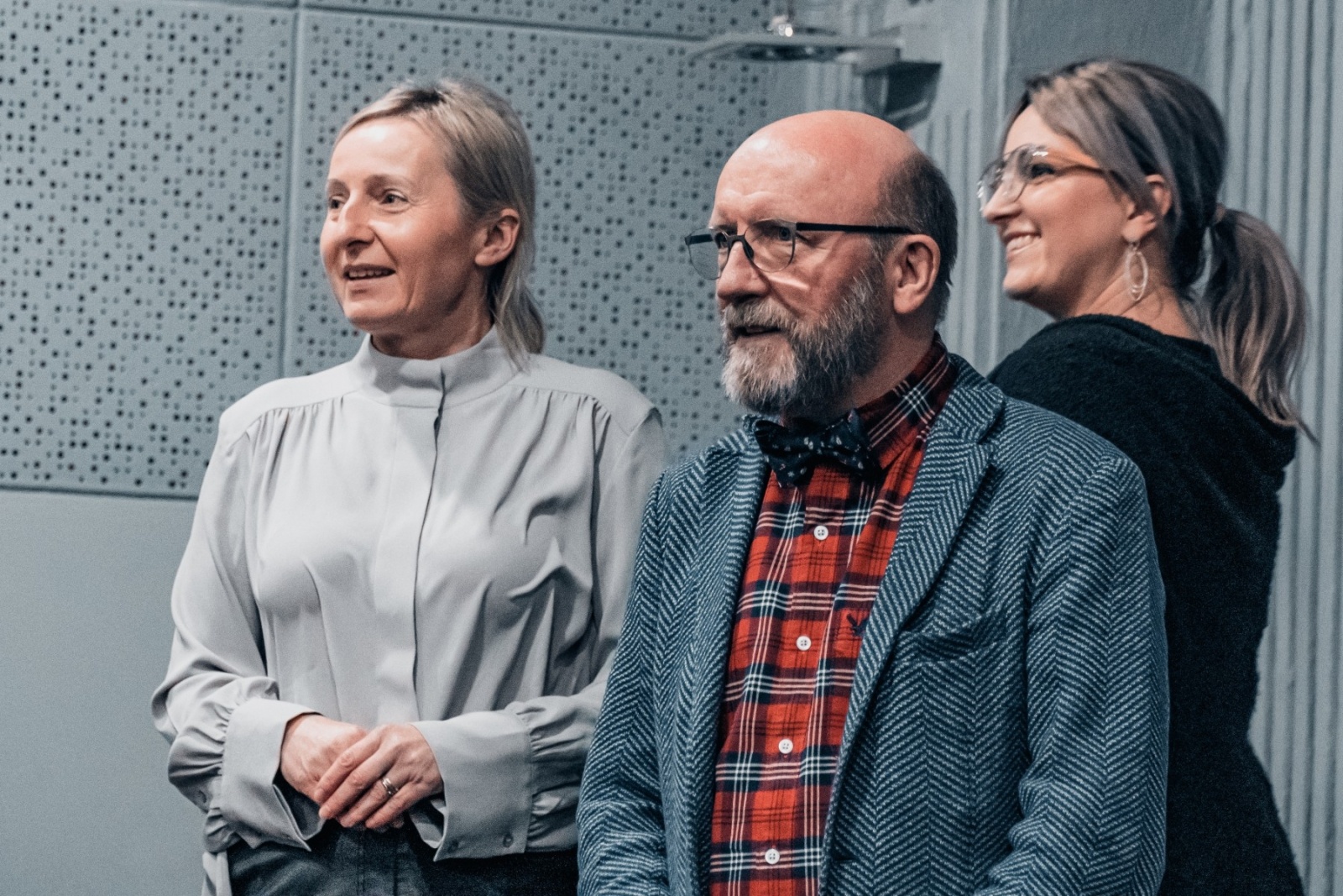 Zdjęcie w galerii na portalu naszwodzislaw.com: Artur Barciś w Gminie Godów. Odwiedził młodych aktorów, spotkał się z mieszkańcami [FOTO] wiadomości z regionu