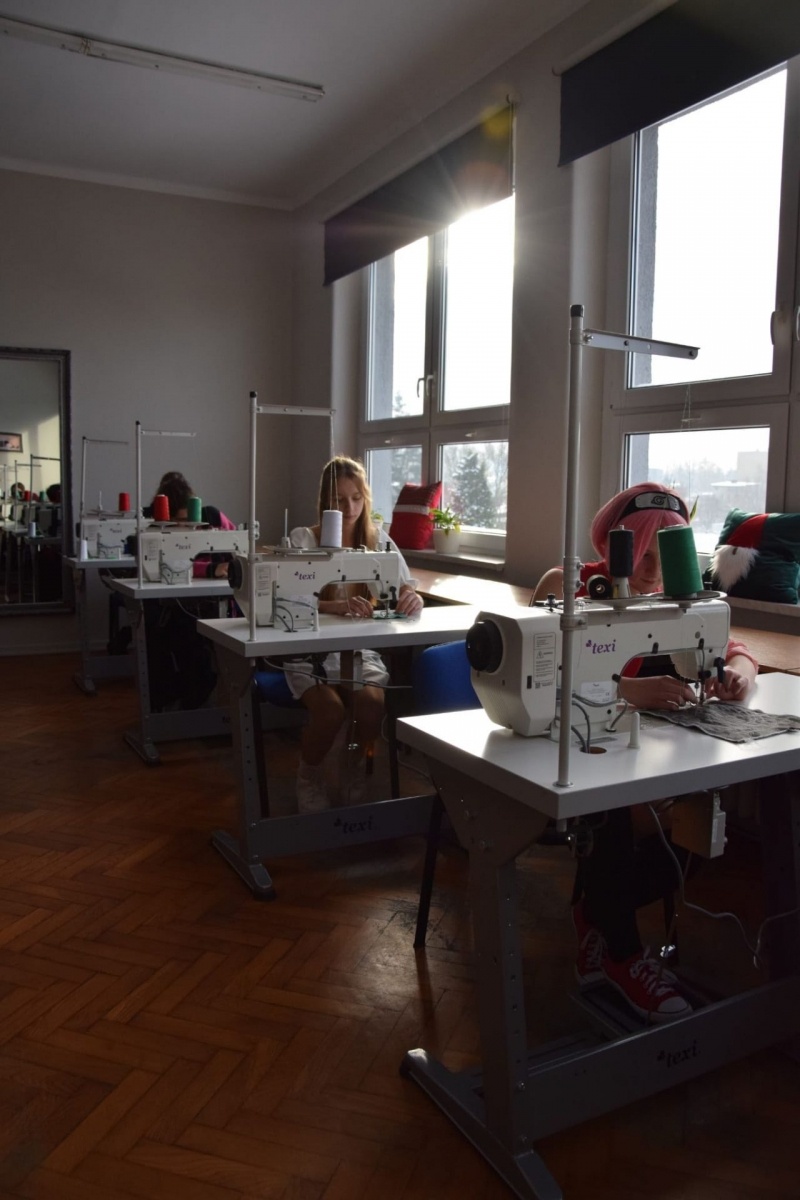 Zdjęcie w galerii na portalu naszwodzislaw.com: W Rydułtowach powstała pracownia krawiecka z prawdziwego zdarzenia [FOTO] wiadomości z regionu
