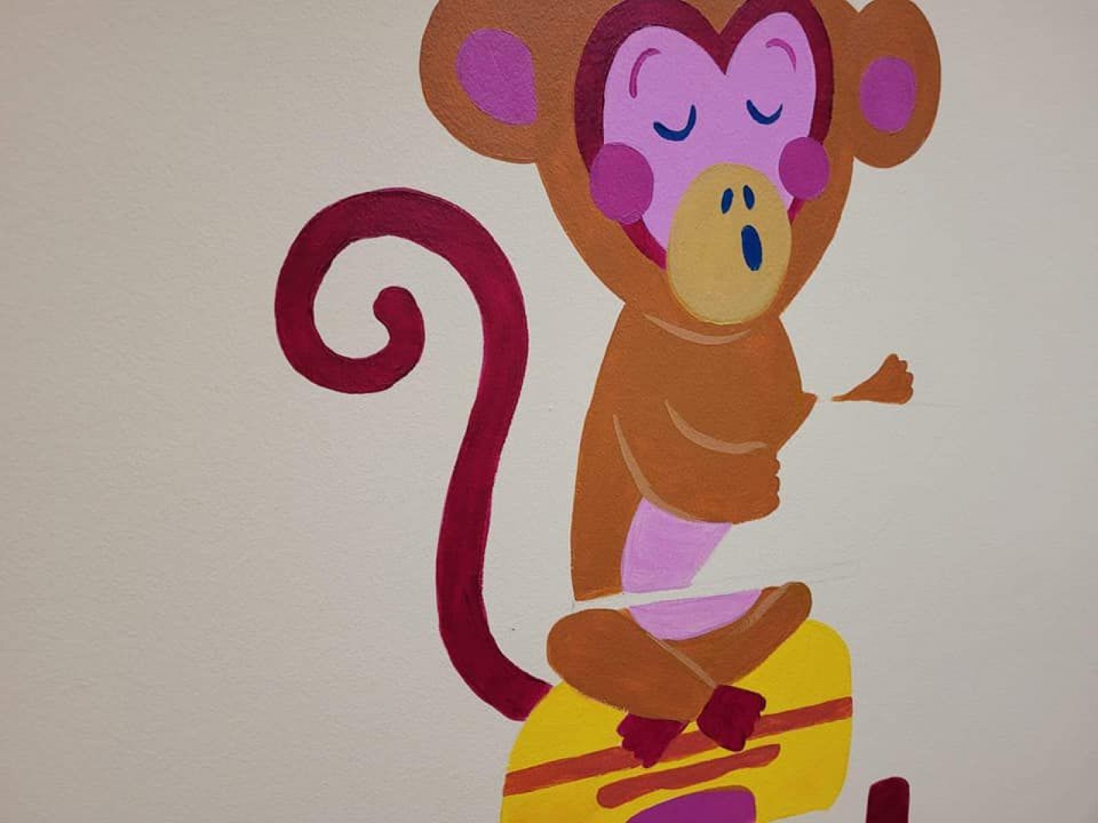 Zdjęcie w galerii na portalu naszwodzislaw.com: Licealiści malują dzieciom postaci z bajek wiadomości z regionu