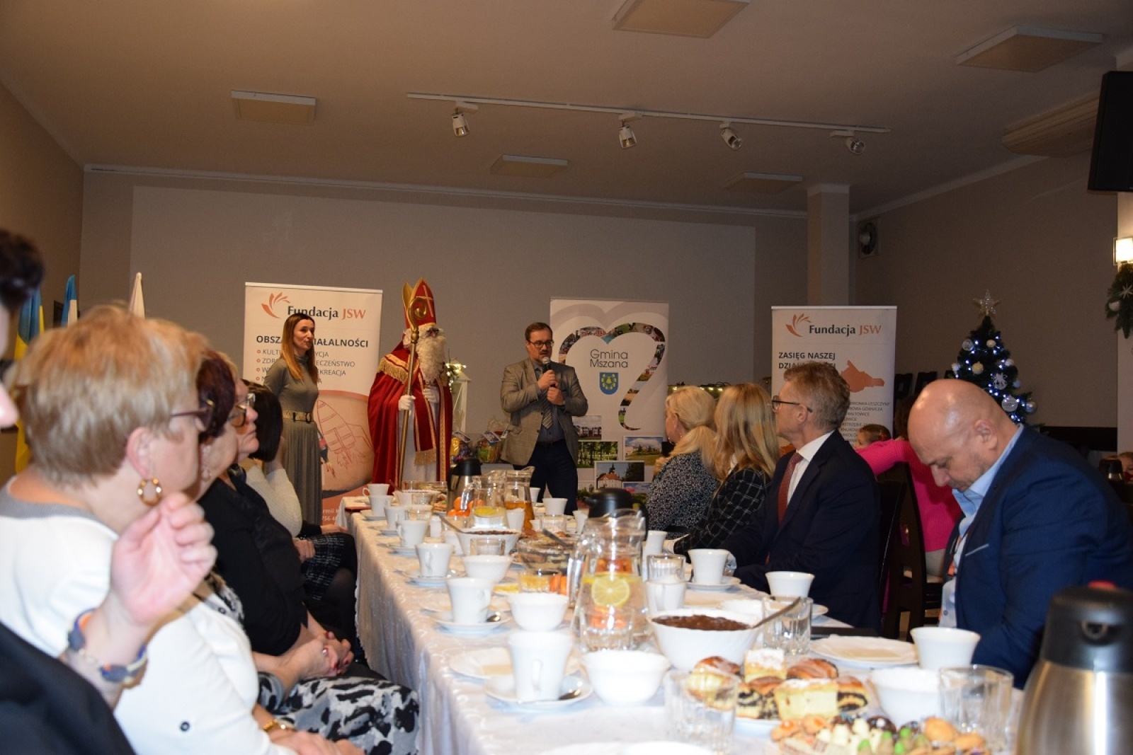 Zdjęcie w galerii na portalu naszwodzislaw.com: Mszana. Spotkanie opłatkowe z gośćmi z Ukrainy wiadomości z regionu