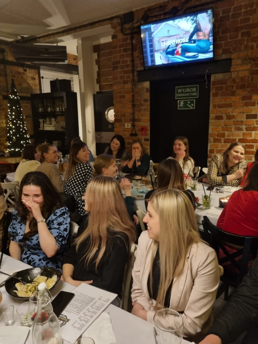 Zdjęcie w galerii na portalu naszwodzislaw.com: Spotkanie wigilijne w Dentice24 wiadomości z regionu