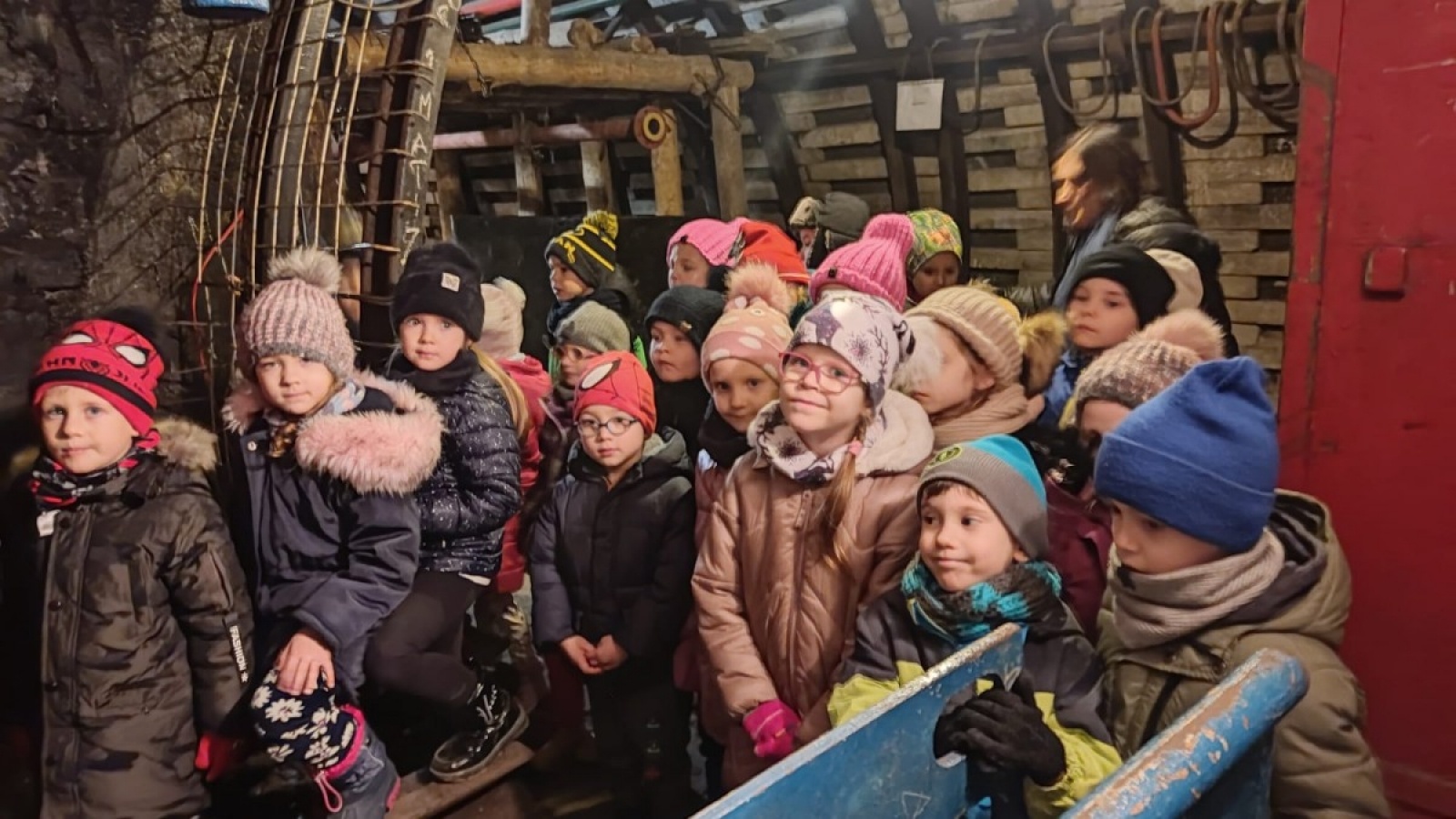 Zdjęcie w galerii na portalu naszwodzislaw.com: Przedszkolaki z Osiemnastki odkrywają tajemnice Sztolni wiadomości z regionu