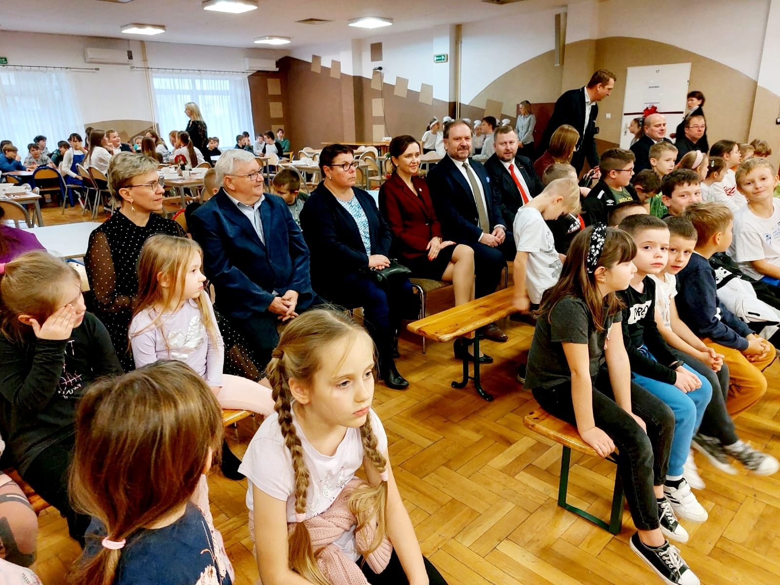 Zdjęcie w galerii na portalu naszwodzislaw.com: Szkoła w Gorzyczkach z nową stołówką wiadomości z regionu