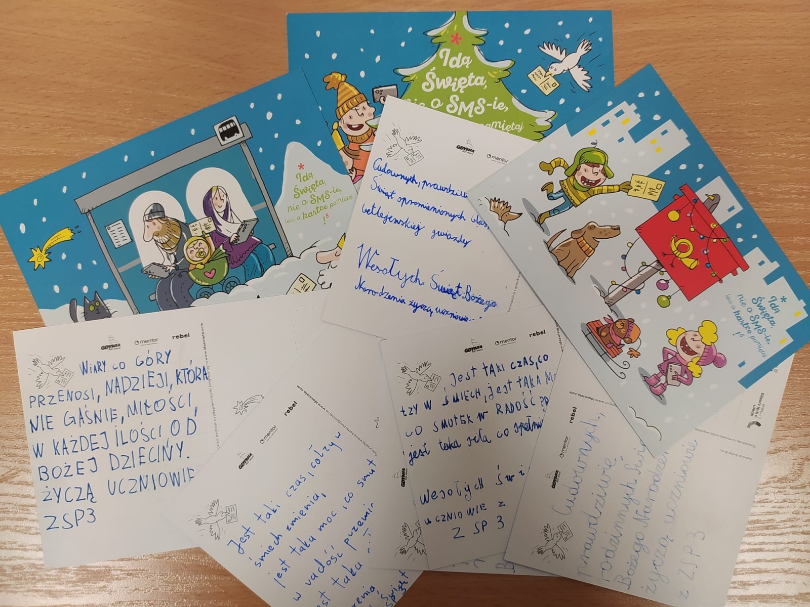 Zdjęcie w galerii na portalu naszwodzislaw.com: Idą Święta, nie o SMS-ie, lecz o kartce pamiętaj wiadomości z regionu