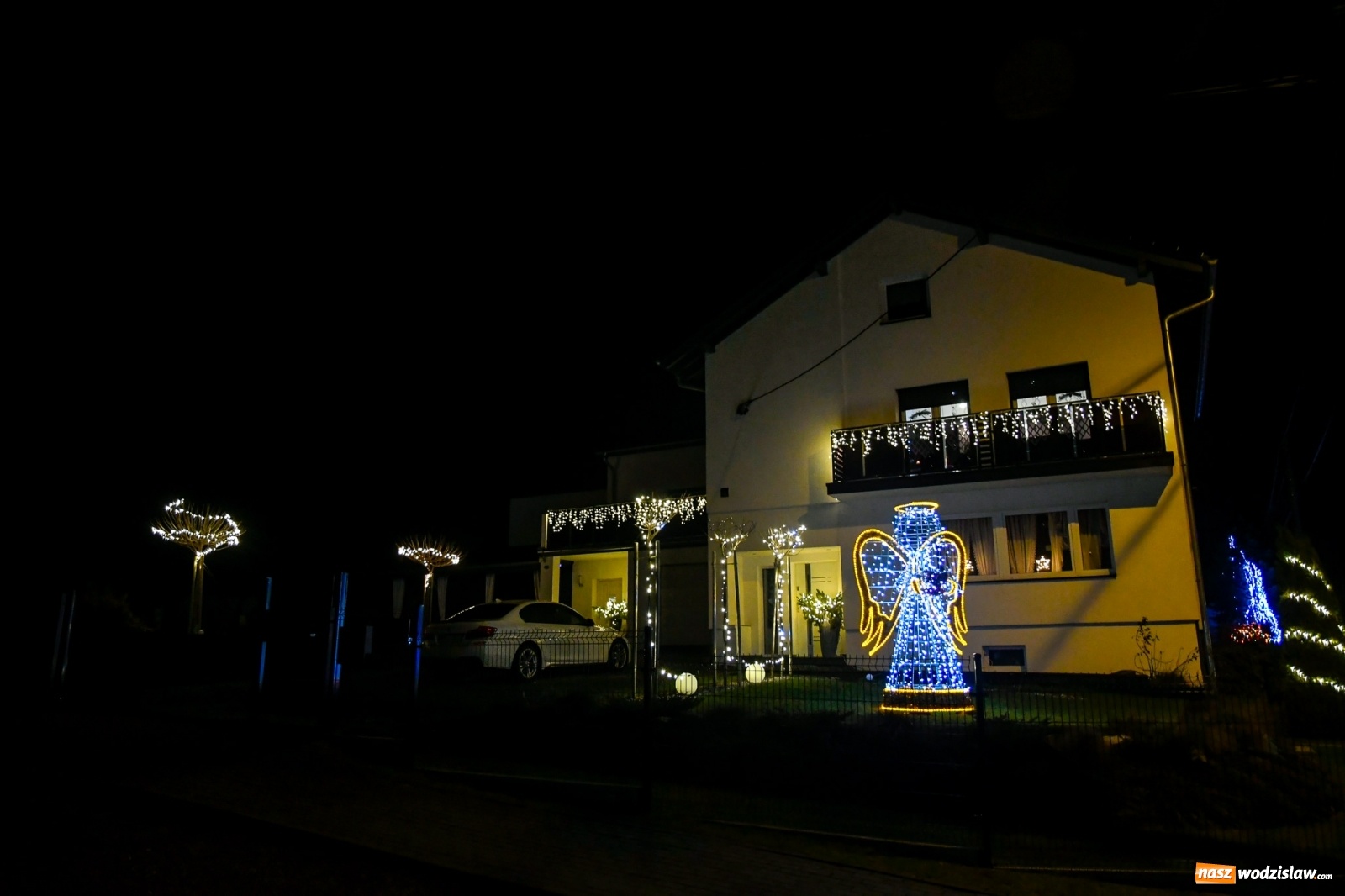 Zdjęcie w galerii na portalu naszwodzislaw.com: Świąteczna bajkowa Nowa Wioska [FOTO i WIDEO] wiadomości z regionu