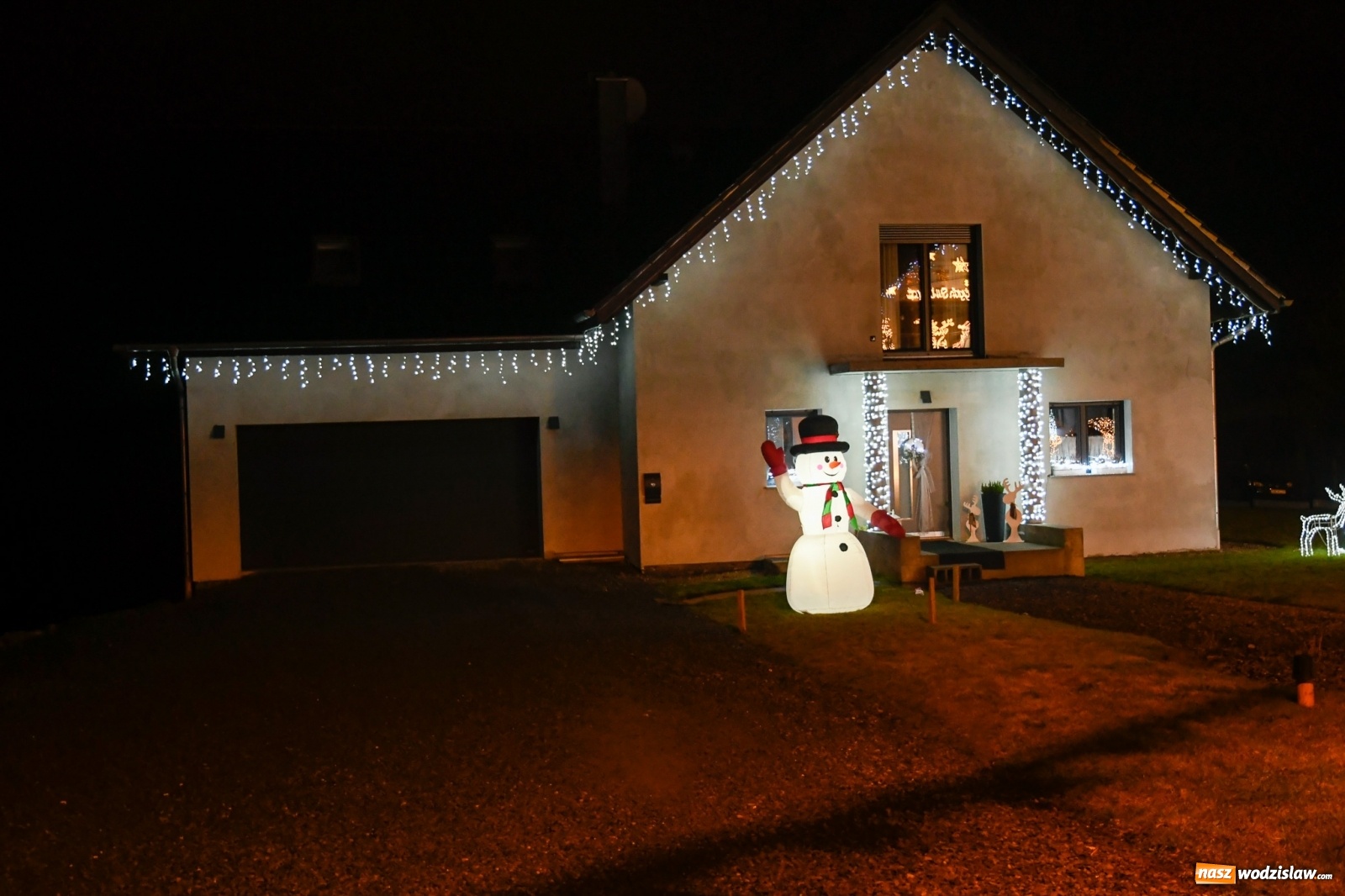 Zdjęcie w galerii na portalu naszwodzislaw.com: Świąteczna bajkowa Nowa Wioska [FOTO i WIDEO] wiadomości z regionu