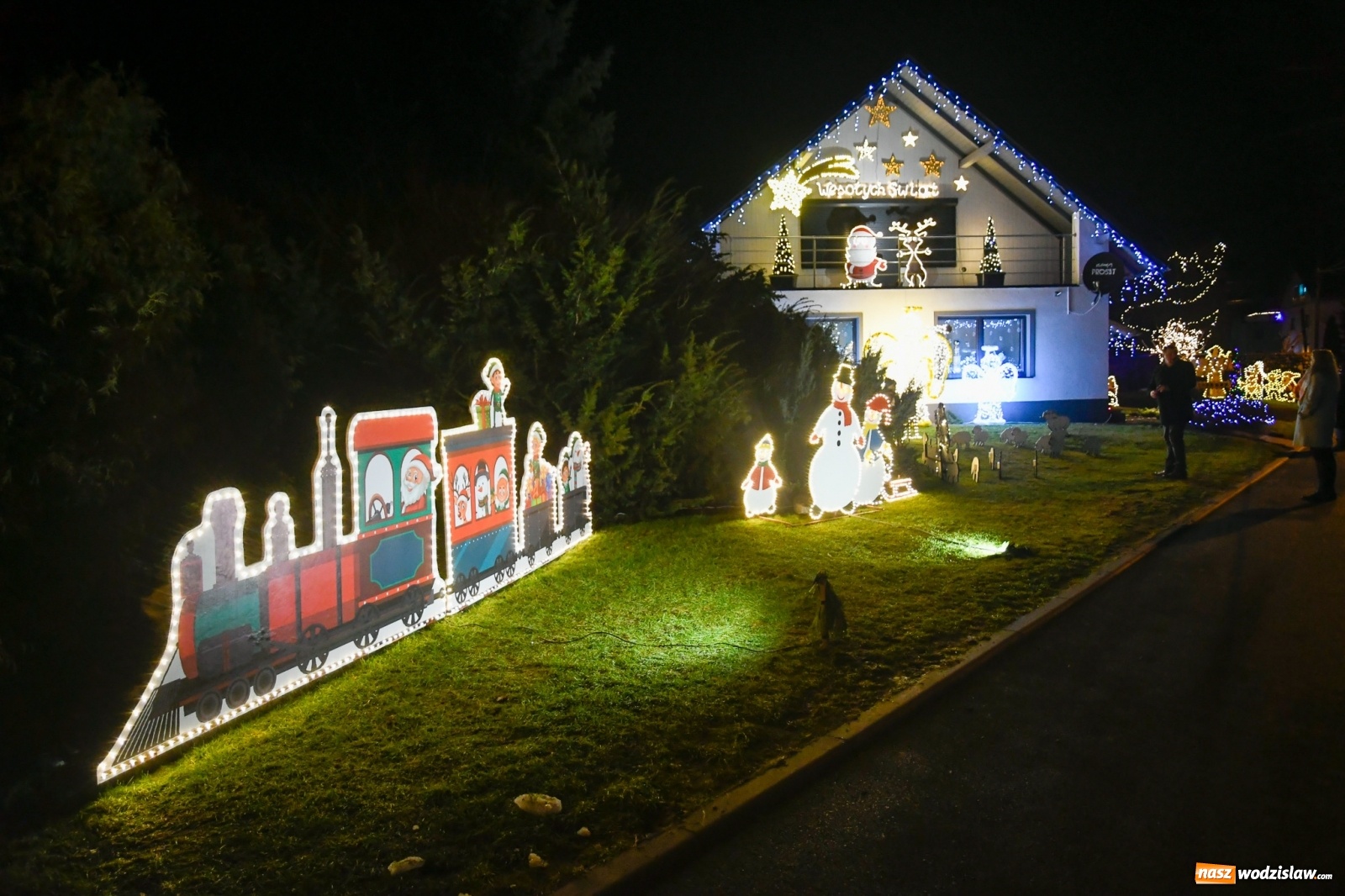 Zdjęcie w galerii na portalu naszwodzislaw.com: Świąteczna bajkowa Nowa Wioska [FOTO i WIDEO] wiadomości z regionu