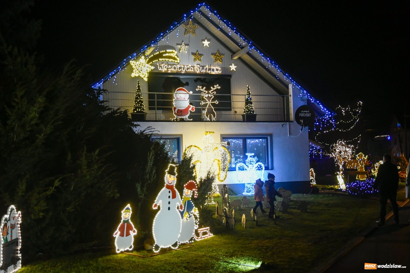 Zdjęcie w galerii na portalu naszwodzislaw.com: Świąteczna bajkowa Nowa Wioska [FOTO i WIDEO] wiadomości z regionu