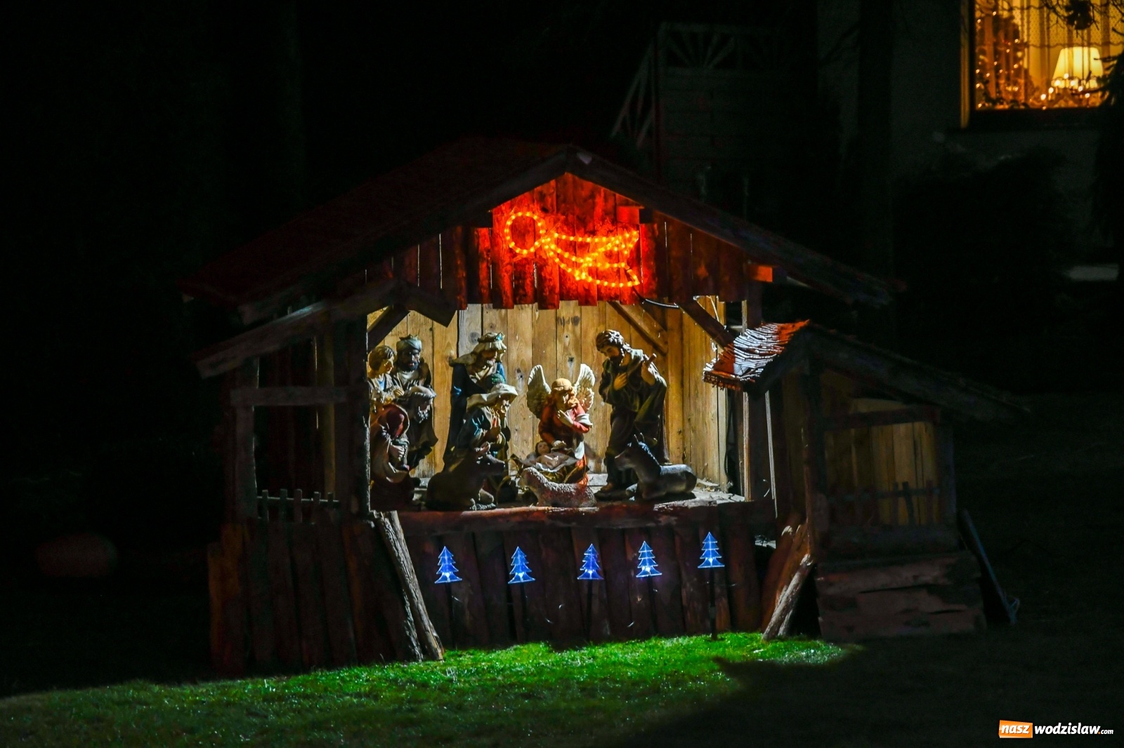 Zdjęcie w galerii na portalu naszwodzislaw.com: Świąteczna bajkowa Nowa Wioska [FOTO i WIDEO] wiadomości z regionu