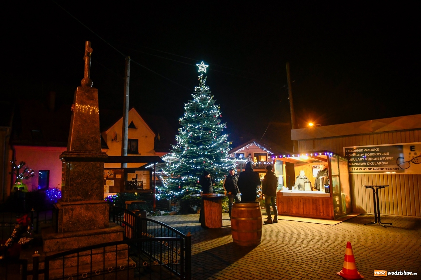Zdjęcie w galerii na portalu naszwodzislaw.com: Świąteczna bajkowa Nowa Wioska [FOTO i WIDEO] wiadomości z regionu