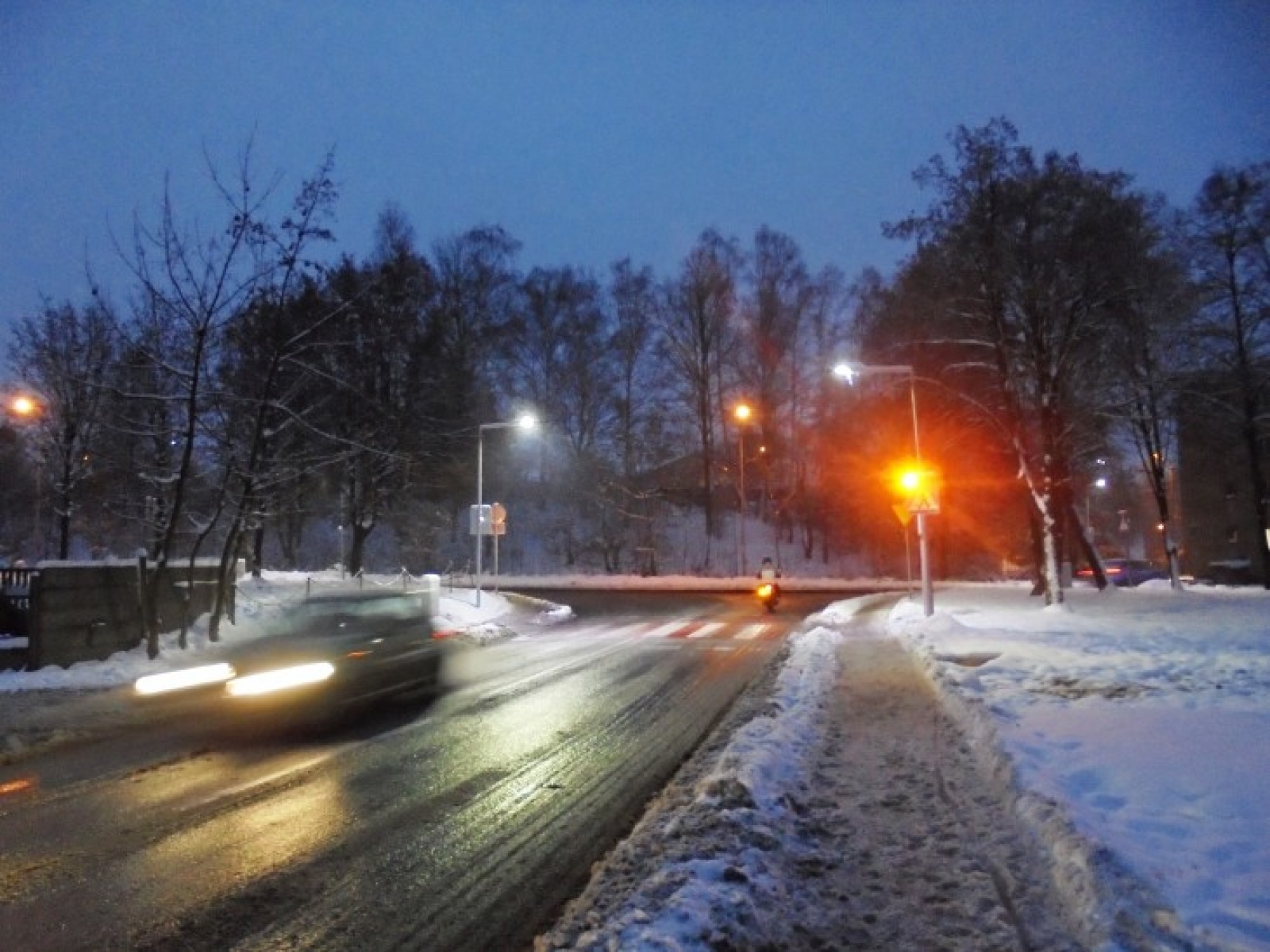 Zdjęcie w galerii na portalu naszwodzislaw.com: Rydułtowy. Bezpieczeństwo pieszych na przejściach poprawiło się wiadomości z regionu