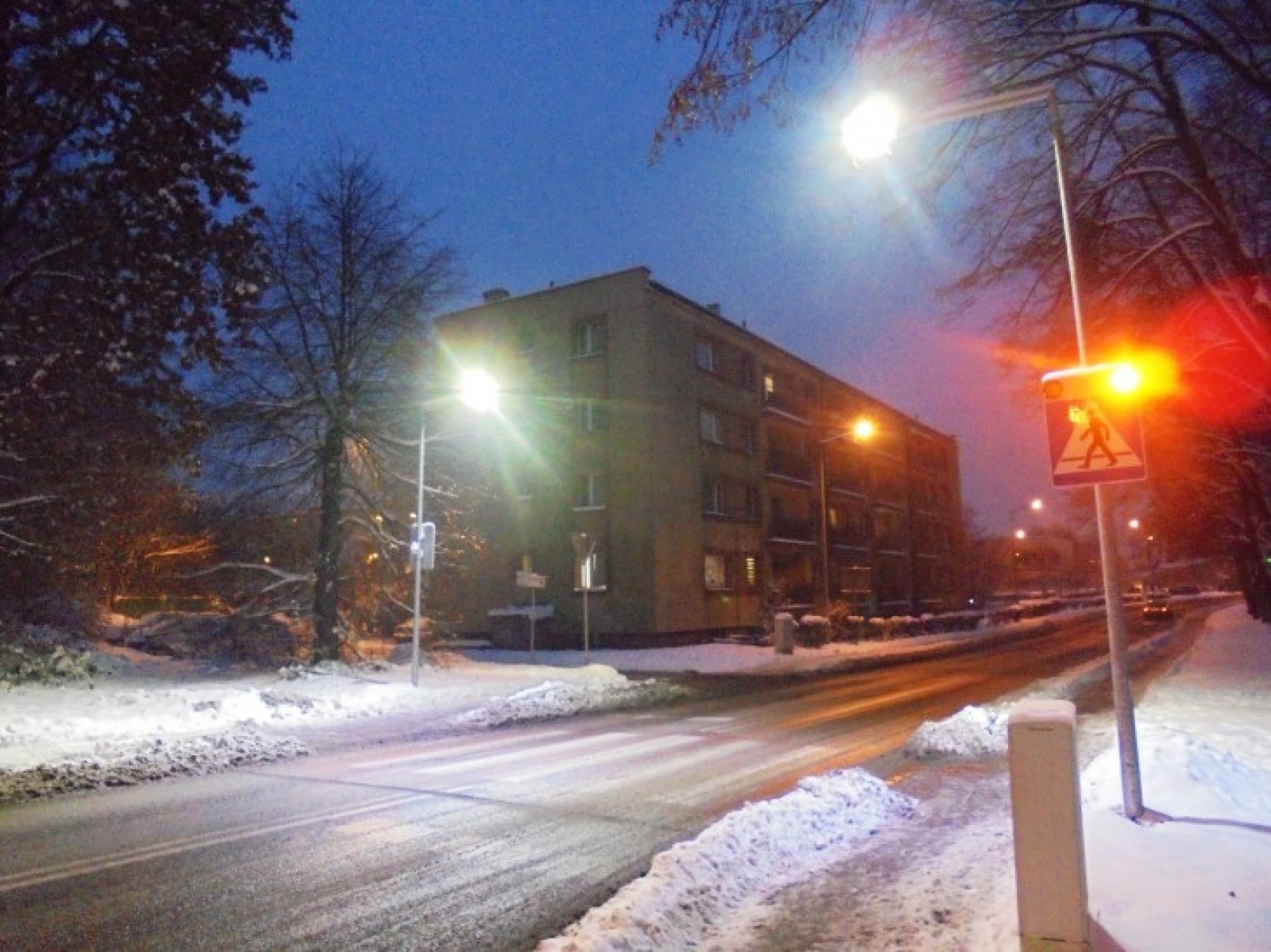 Zdjęcie w galerii na portalu naszwodzislaw.com: Rydułtowy. Bezpieczeństwo pieszych na przejściach poprawiło się wiadomości z regionu