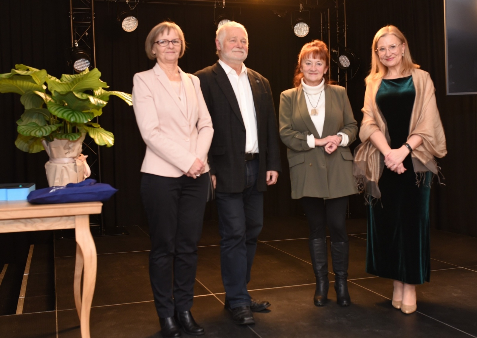 Zdjęcie w galerii na portalu naszwodzislaw.com: Jubileusz wodzisławskiej SP1 podsumowany [FOTO] wiadomości z regionu