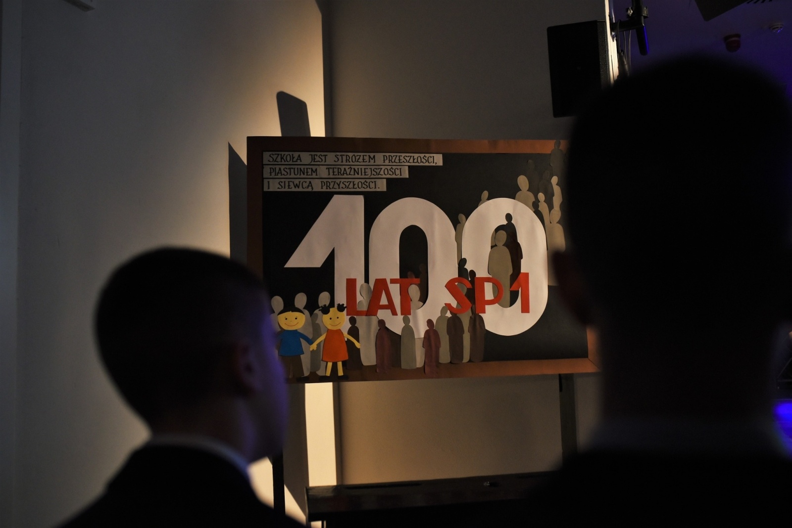 Zdjęcie w galerii na portalu naszwodzislaw.com: Jubileusz wodzisławskiej SP1 podsumowany [FOTO] wiadomości z regionu