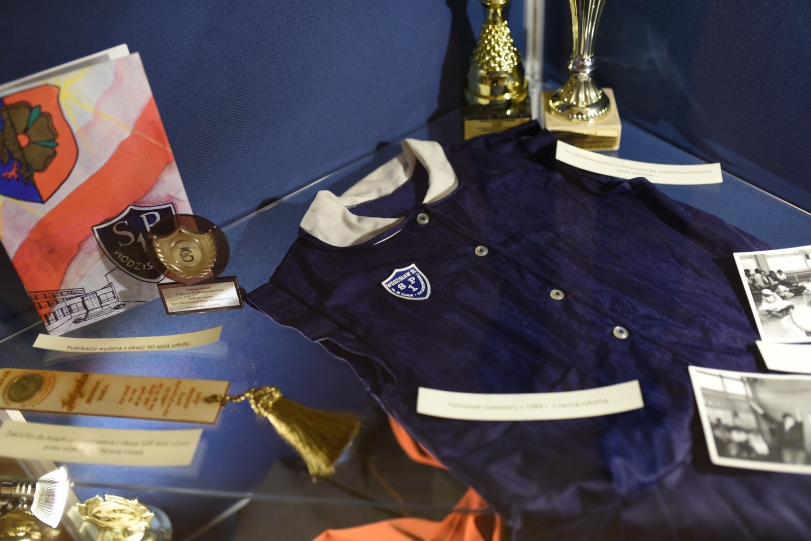 Zdjęcie w galerii na portalu naszwodzislaw.com: Jubileusz wodzisławskiej SP1 podsumowany [FOTO] wiadomości z regionu