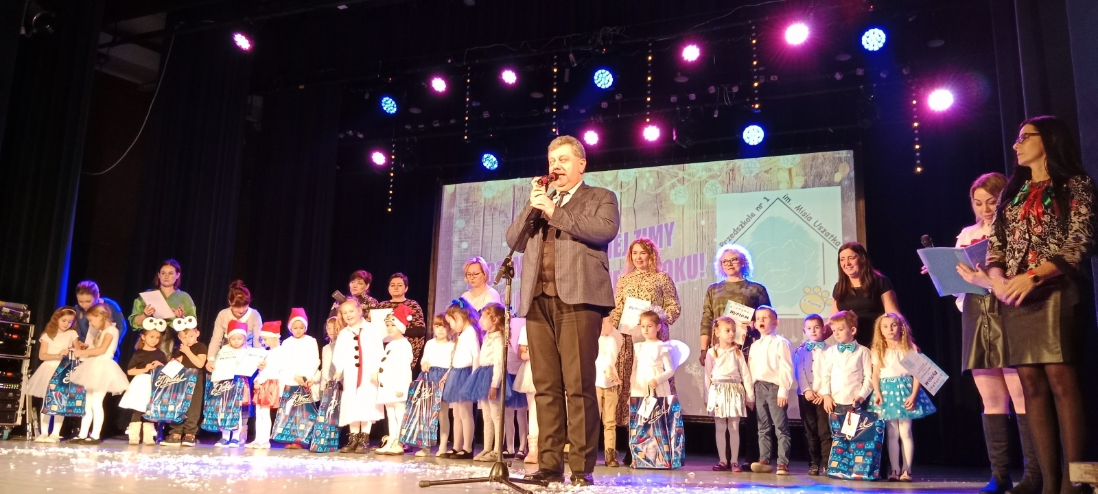 Zdjęcie w galerii na portalu naszwodzislaw.com: Magiczna zima w Pszowie wiadomości z regionu