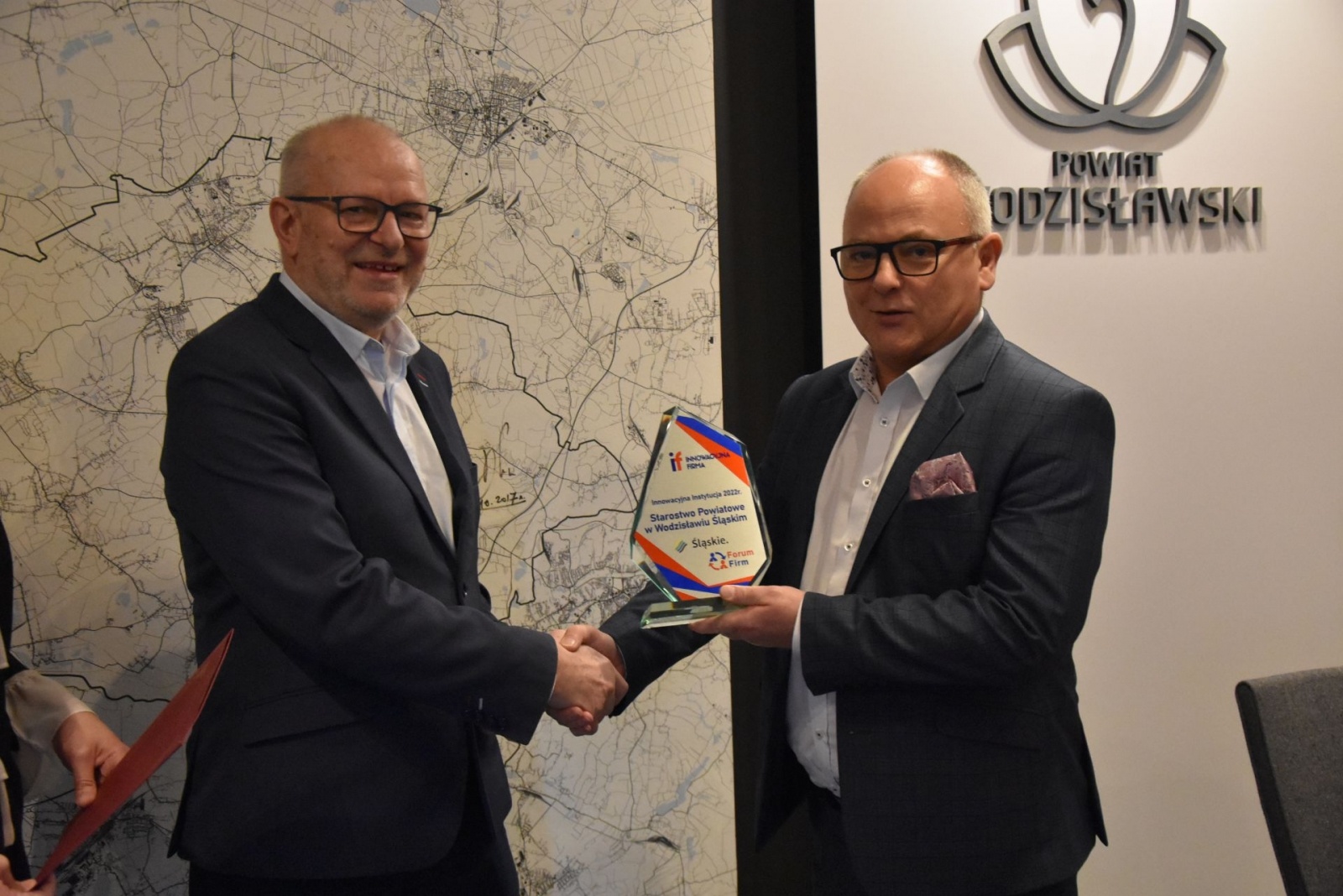 Zdjęcie w galerii na portalu naszwodzislaw.com: Wodzisławskie starostwo z tytułem Innowacyjna Instytucja 2022 wiadomości z regionu