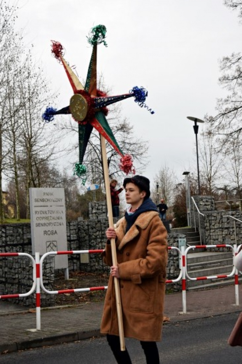 Zdjęcie w galerii na portalu naszwodzislaw.com: Orszak Trzech Króli w Rydułtowach [FOTO] wiadomości z regionu