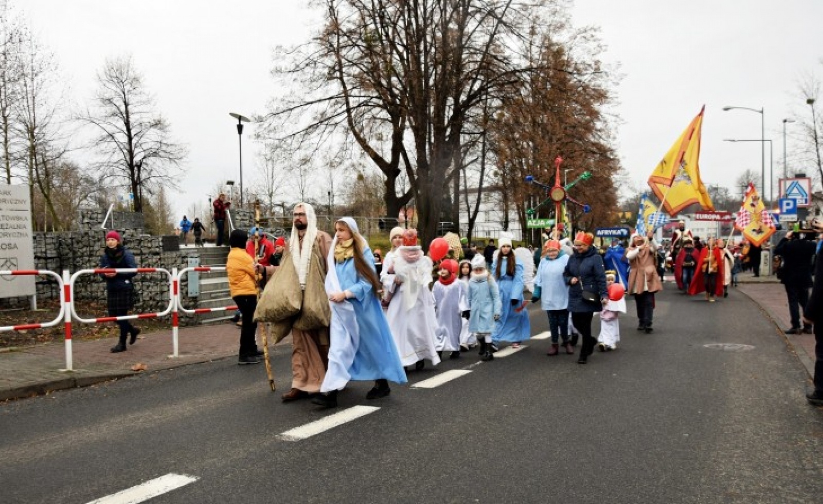 Zdjęcie w galerii na portalu naszwodzislaw.com: Orszak Trzech Króli w Rydułtowach [FOTO] wiadomości z regionu