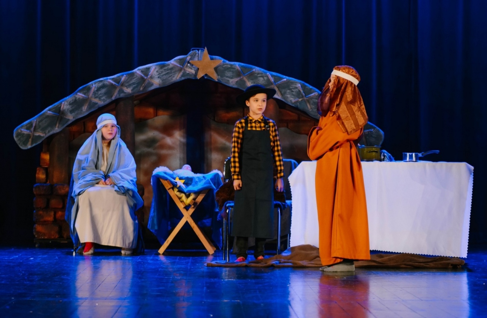 Zdjęcie w galerii na portalu naszwodzislaw.com: Znamy zwycięzców Miejskiego Festiwalu Widowisk Jasełkowych [FOTO] wiadomości z regionu