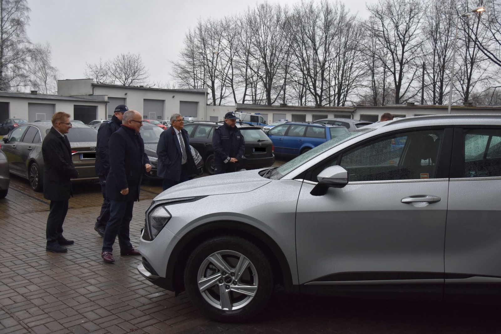 Zdjęcie w galerii na portalu naszwodzislaw.com: Dwa nowe samochody zasiliły flotę wodzisławskiej policji wiadomości z regionu