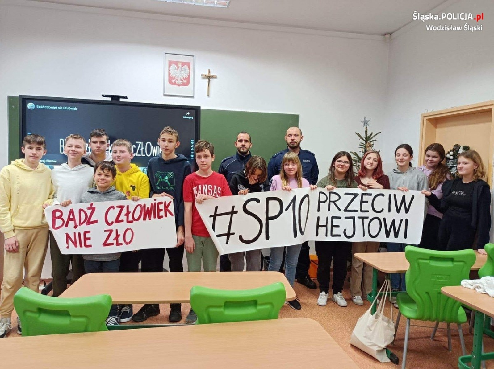 Zdjęcie w galerii na portalu naszwodzislaw.com: Policyjna pogadanka o problemie hejtu wiadomości z regionu