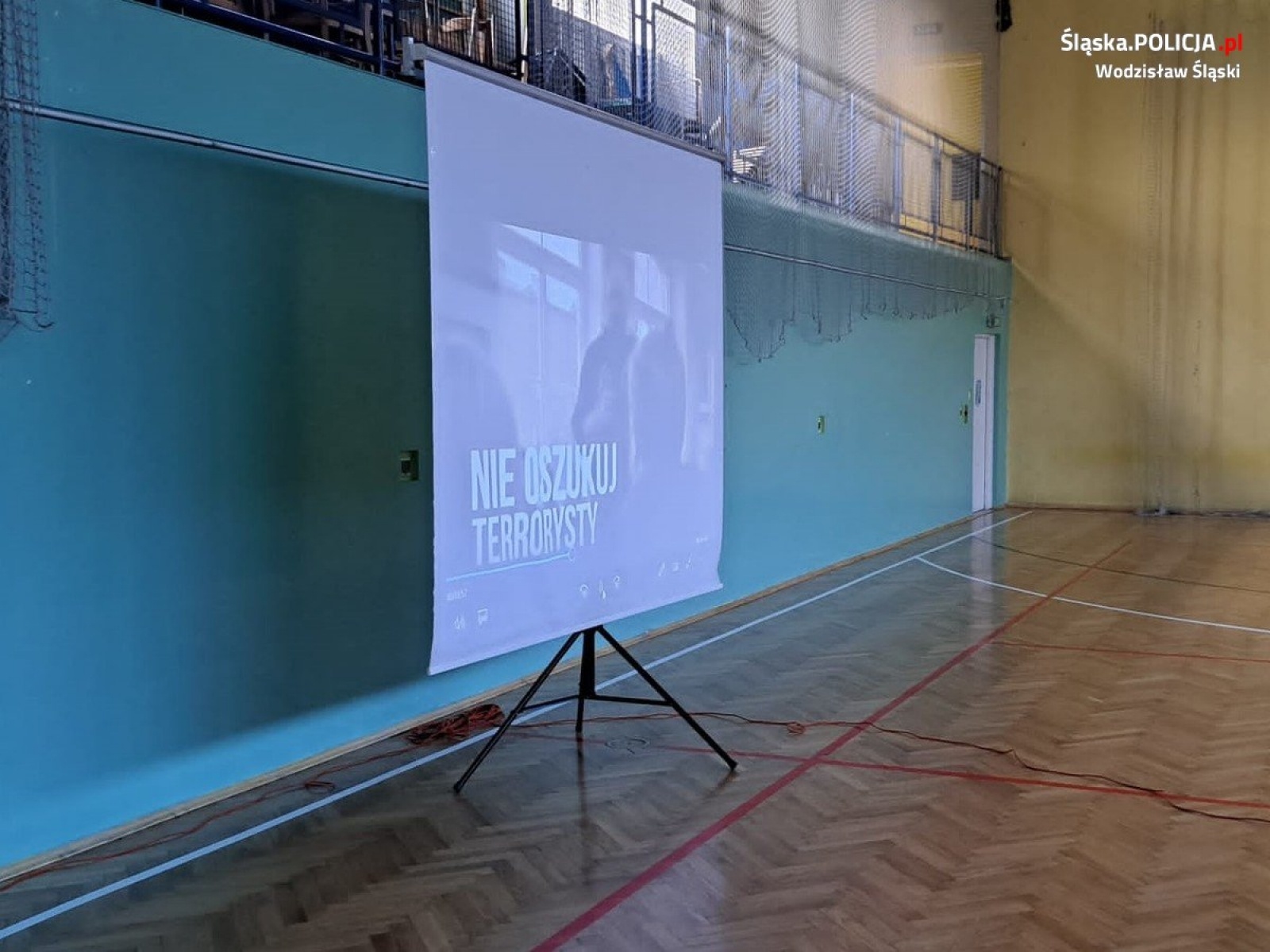 Zdjęcie w galerii na portalu naszwodzislaw.com: Jak zachować się w sytuacji kryzysowej? Uczniowie SP5 już wiedzą wiadomości z regionu