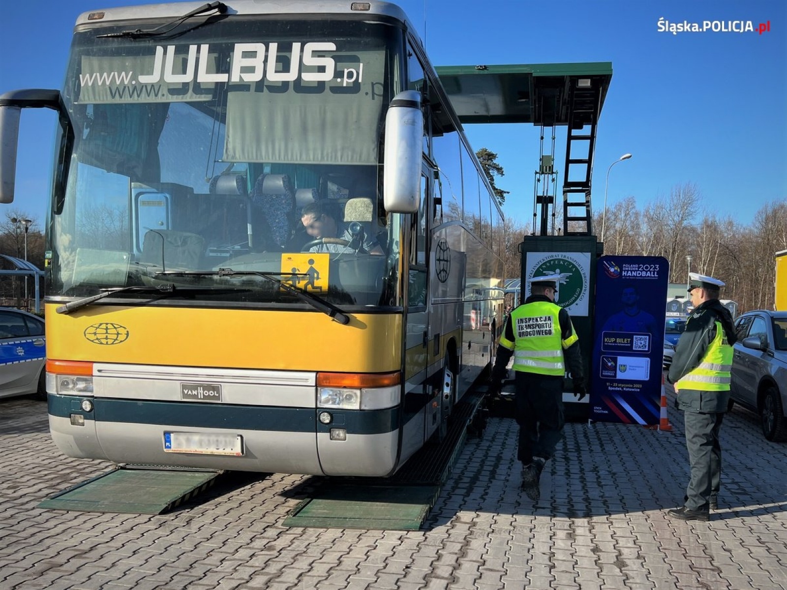 Zdjęcie w galerii na portalu naszwodzislaw.com: Śląska drogówka zainaugurowała akcję Bezpieczne ferie 2023 wiadomości z regionu
