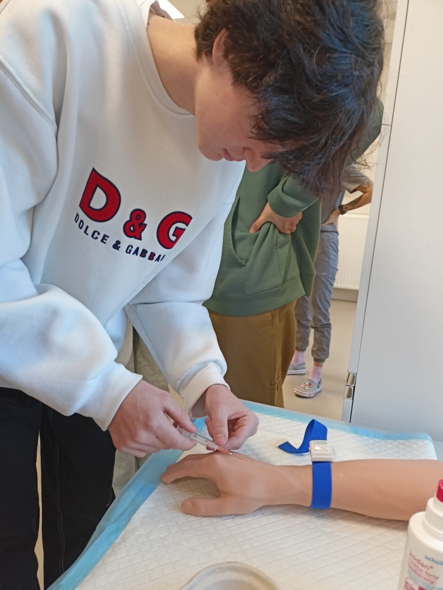 Zdjęcie w galerii na portalu naszwodzislaw.com: Uczniowie szkół średnich poznali MCSM w Raciborzu wiadomości z regionu