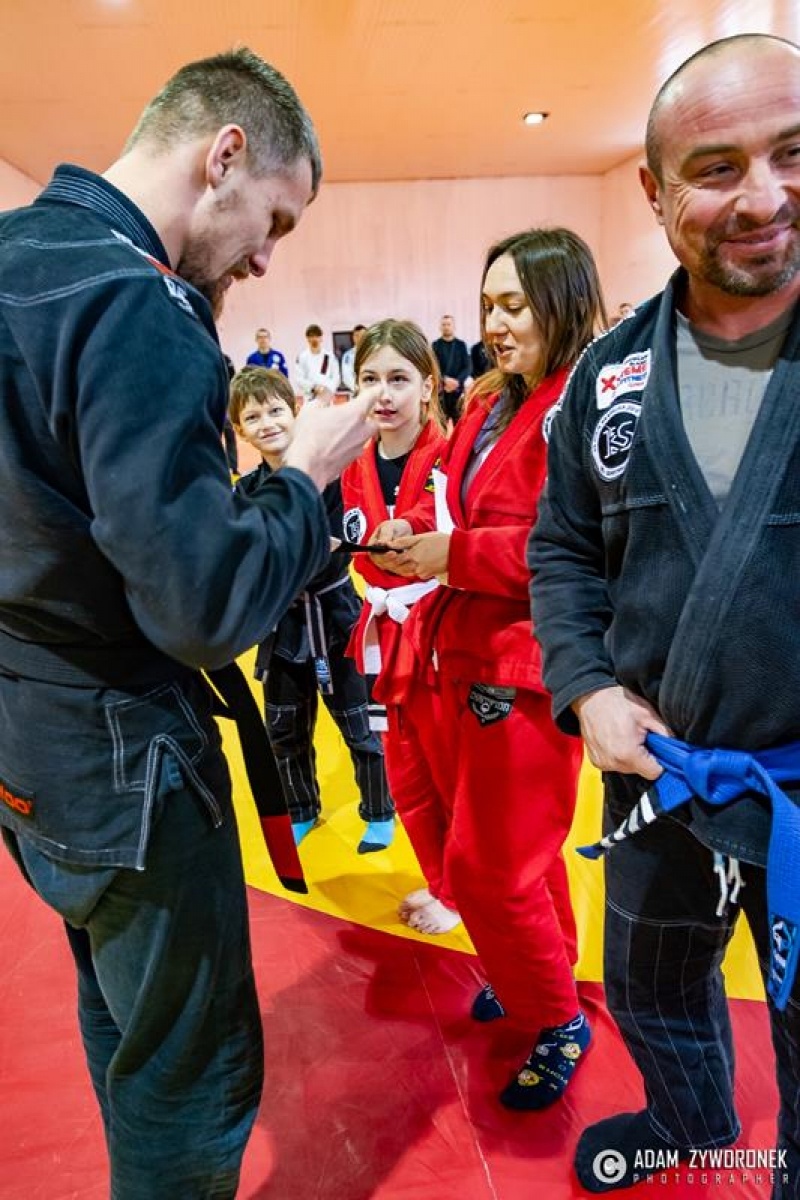 Zdjęcie w galerii na portalu naszwodzislaw.com: Krystian Stein promowany na czarny pas wiadomości z regionu