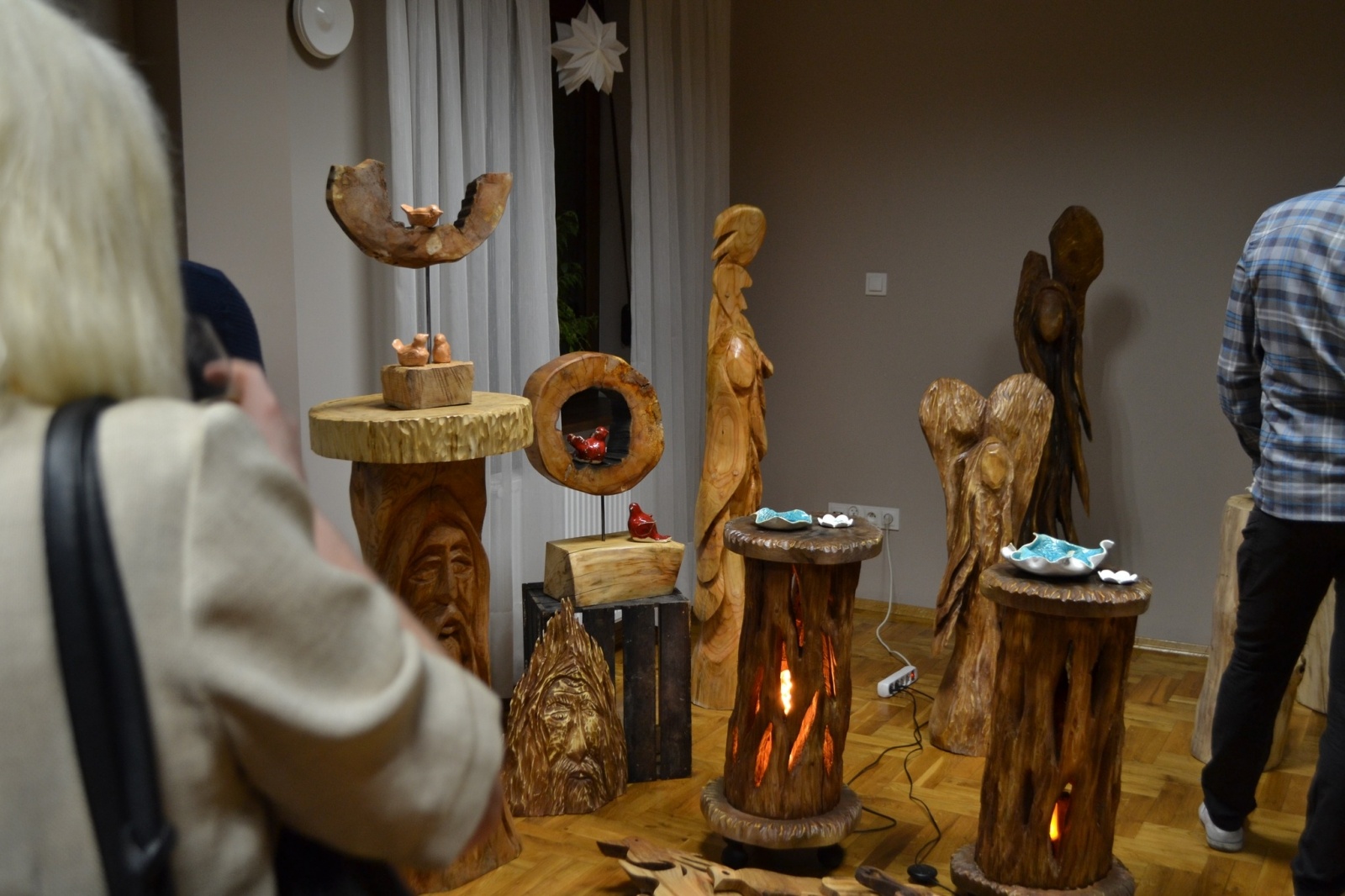 Zdjęcie w galerii na portalu naszwodzislaw.com: Wernisaż wystawy prac Bogumiły i Ireneusza Canibołów wiadomości z regionu