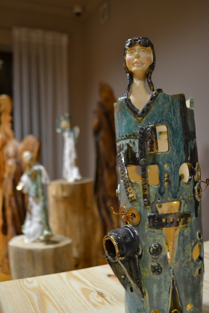 Zdjęcie w galerii na portalu naszwodzislaw.com: Wernisaż wystawy prac Bogumiły i Ireneusza Canibołów wiadomości z regionu