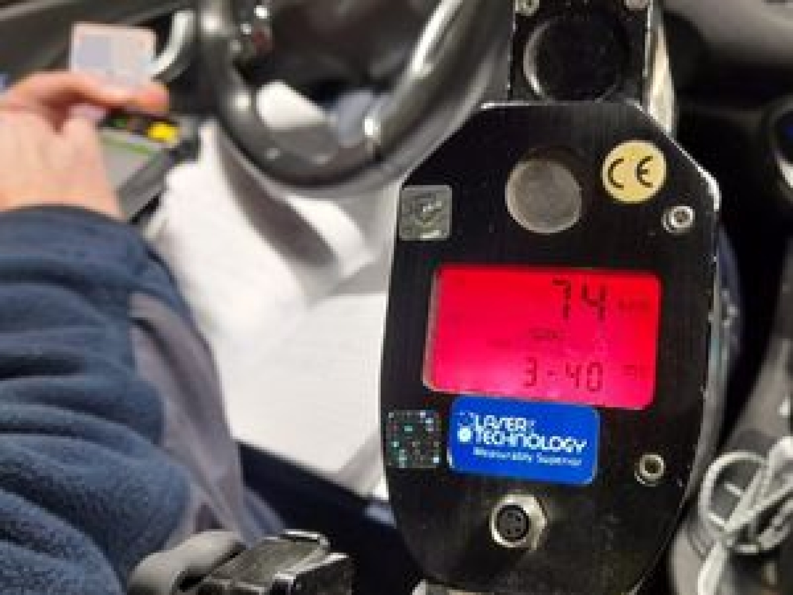 Zdjęcie w galerii na portalu naszwodzislaw.com: Lekceważenie ograniczeń prędkości drogo kosztowało młodego kierowcę wiadomości z regionu