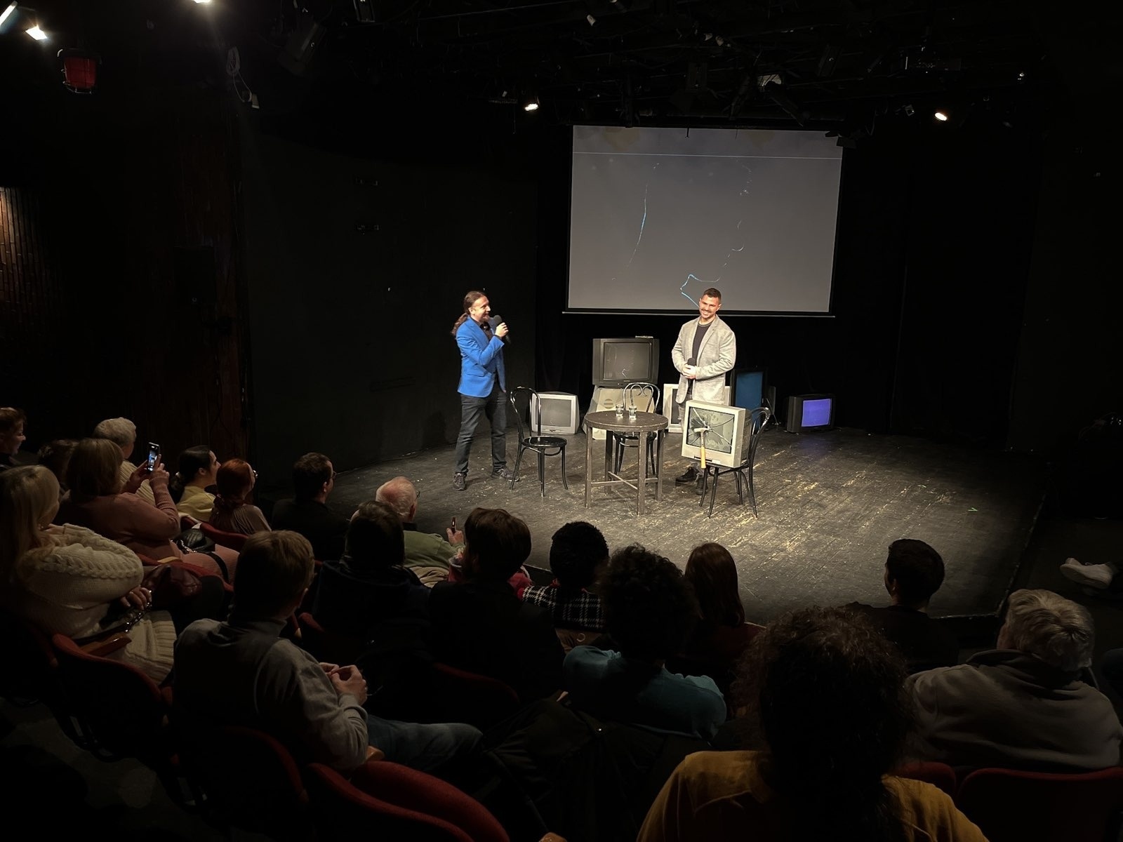 Zdjęcie w galerii na portalu naszwodzislaw.com: Premiera teledysku Kierona BANITA wiadomości z regionu